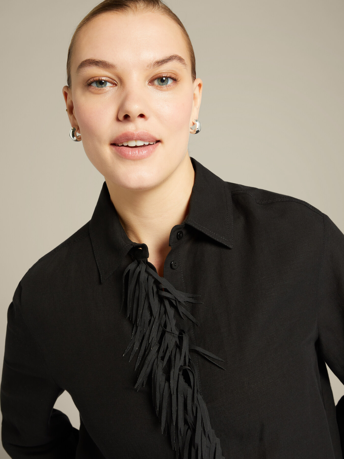 Camisa de lino y tencel con flecos image number 3