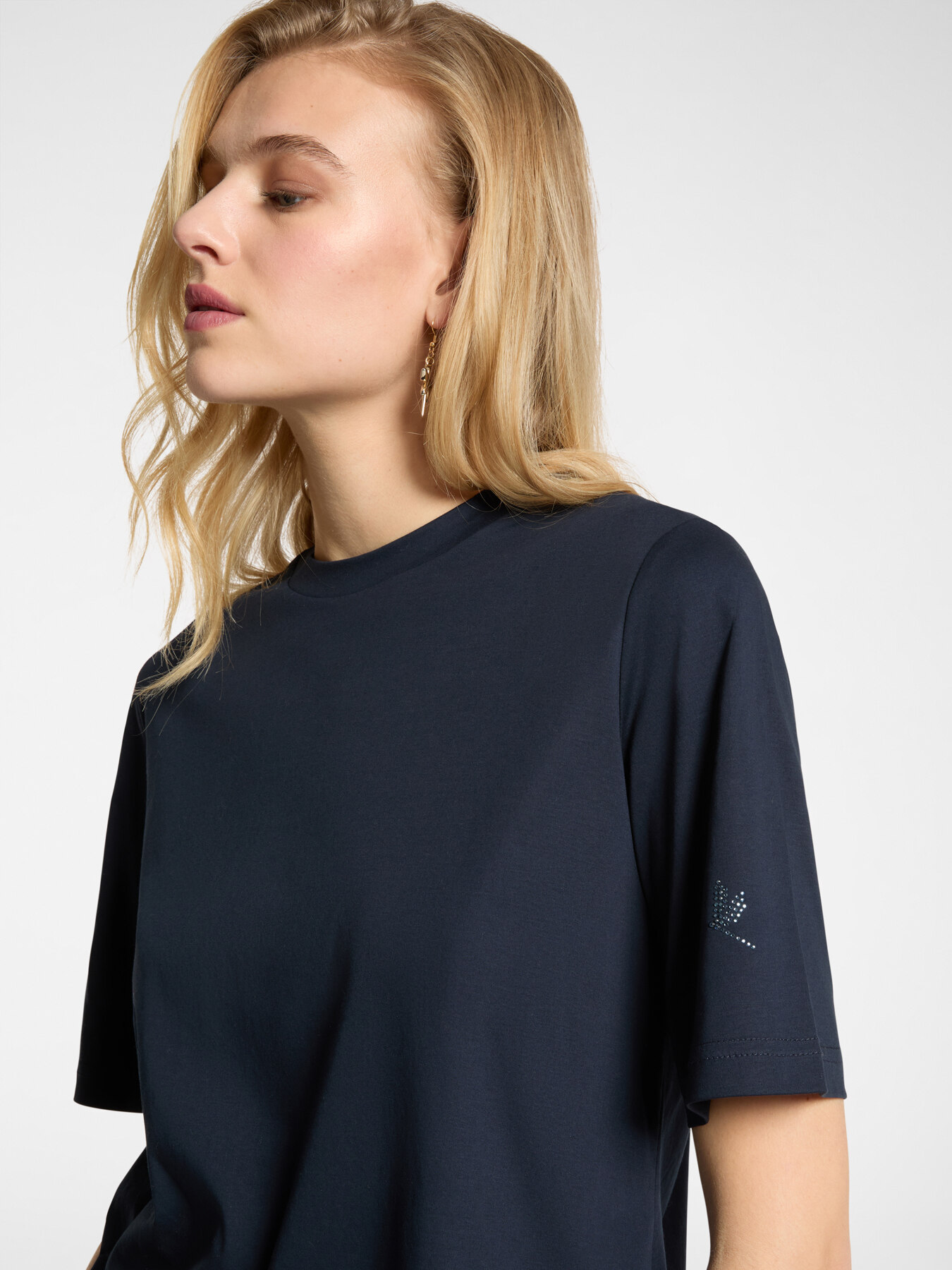 T-shirt com lib&eacute;lula image number 3