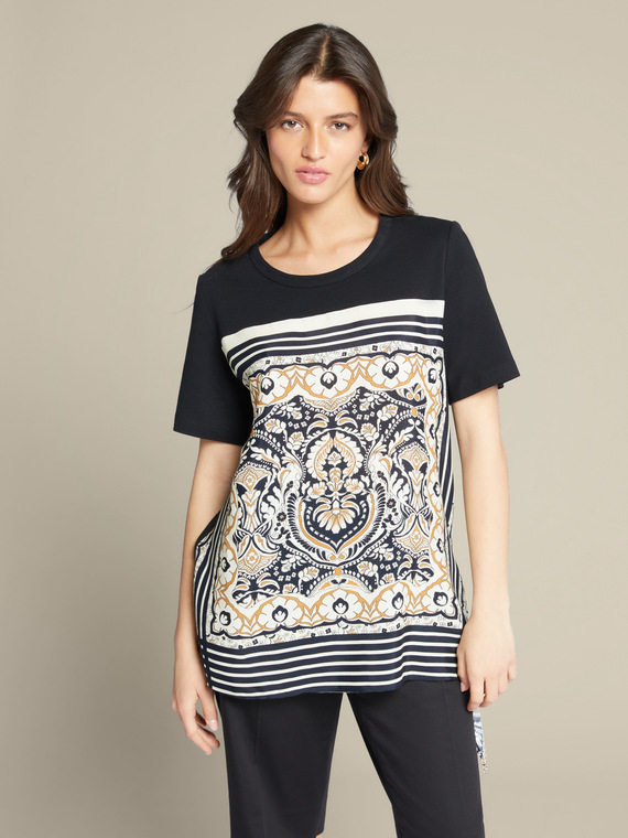 T-shirt with foulard print
