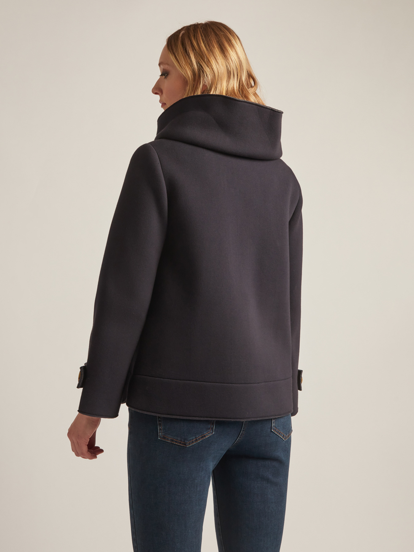 Chaqueta con cuello amplio image number 2