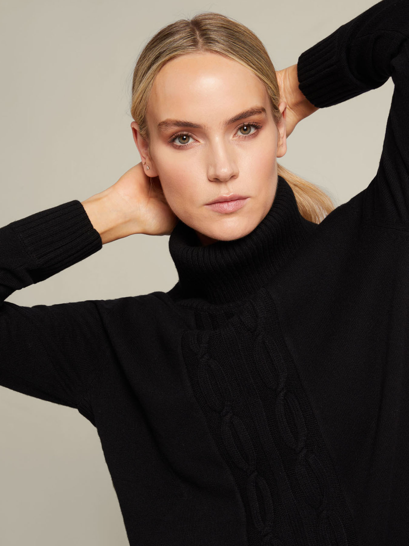 Jersey con ochos por delante de lana sostenible image number 3