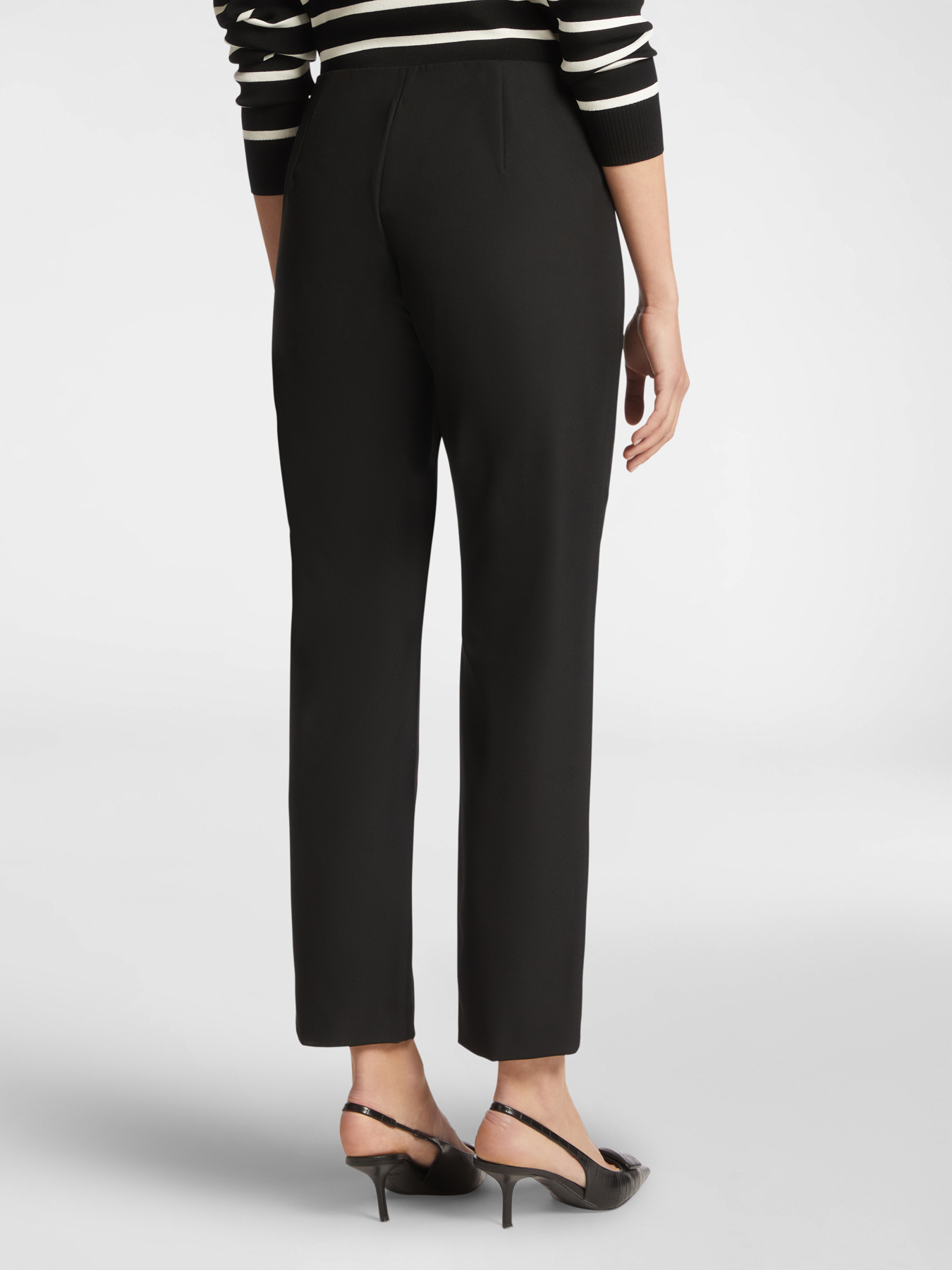 Pantaloni slim image number 1