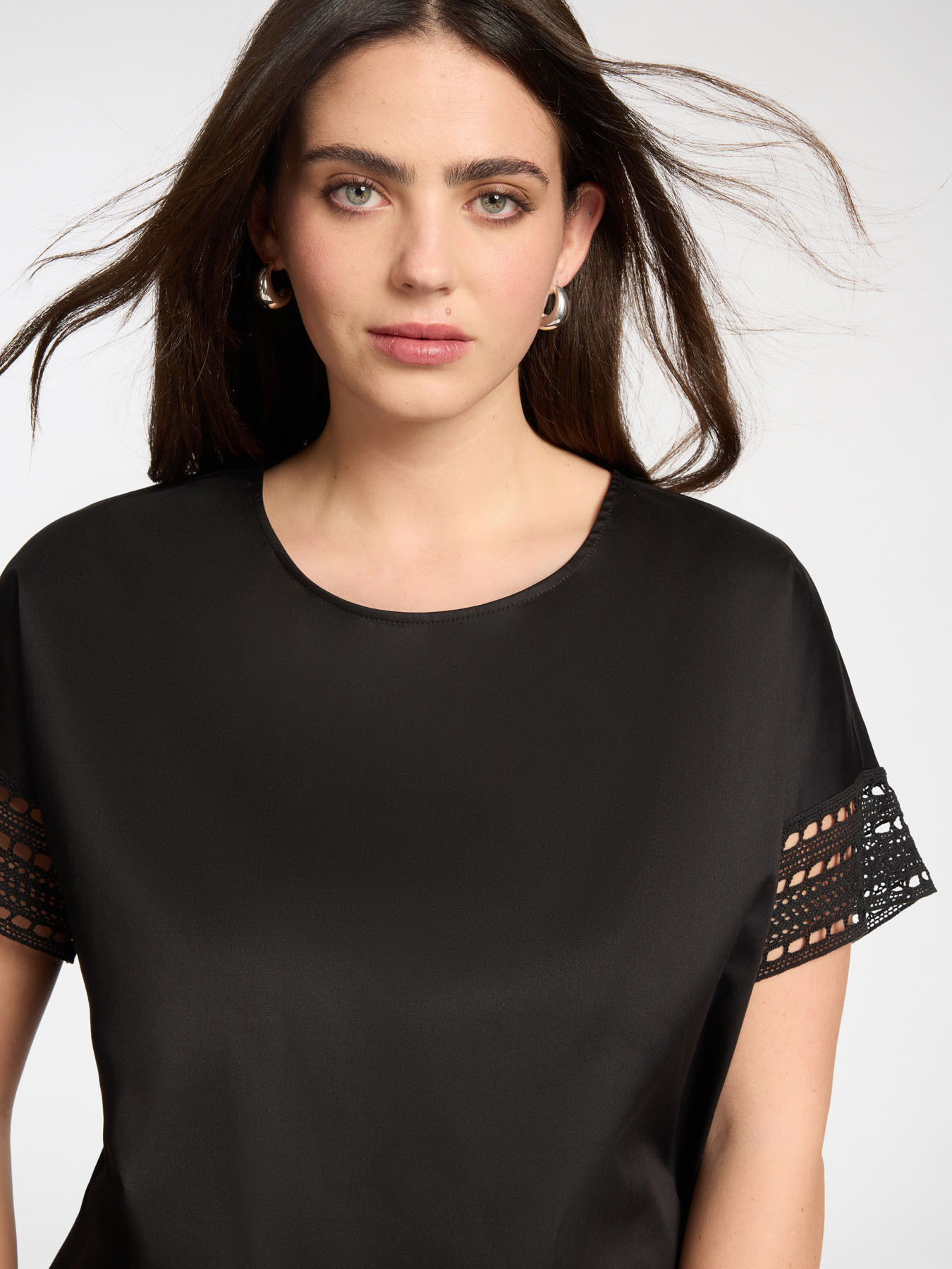 Blouse avec bordures en dentelle image number 3