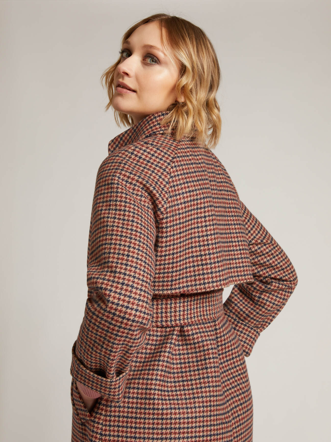 Cappotto check con cintura image number 4