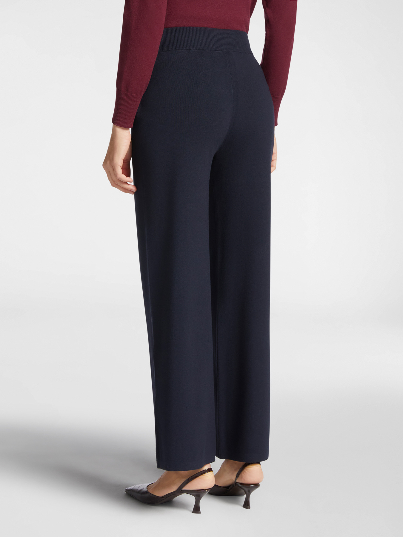 Gerade geschnittene Hose aus Strick image number 1