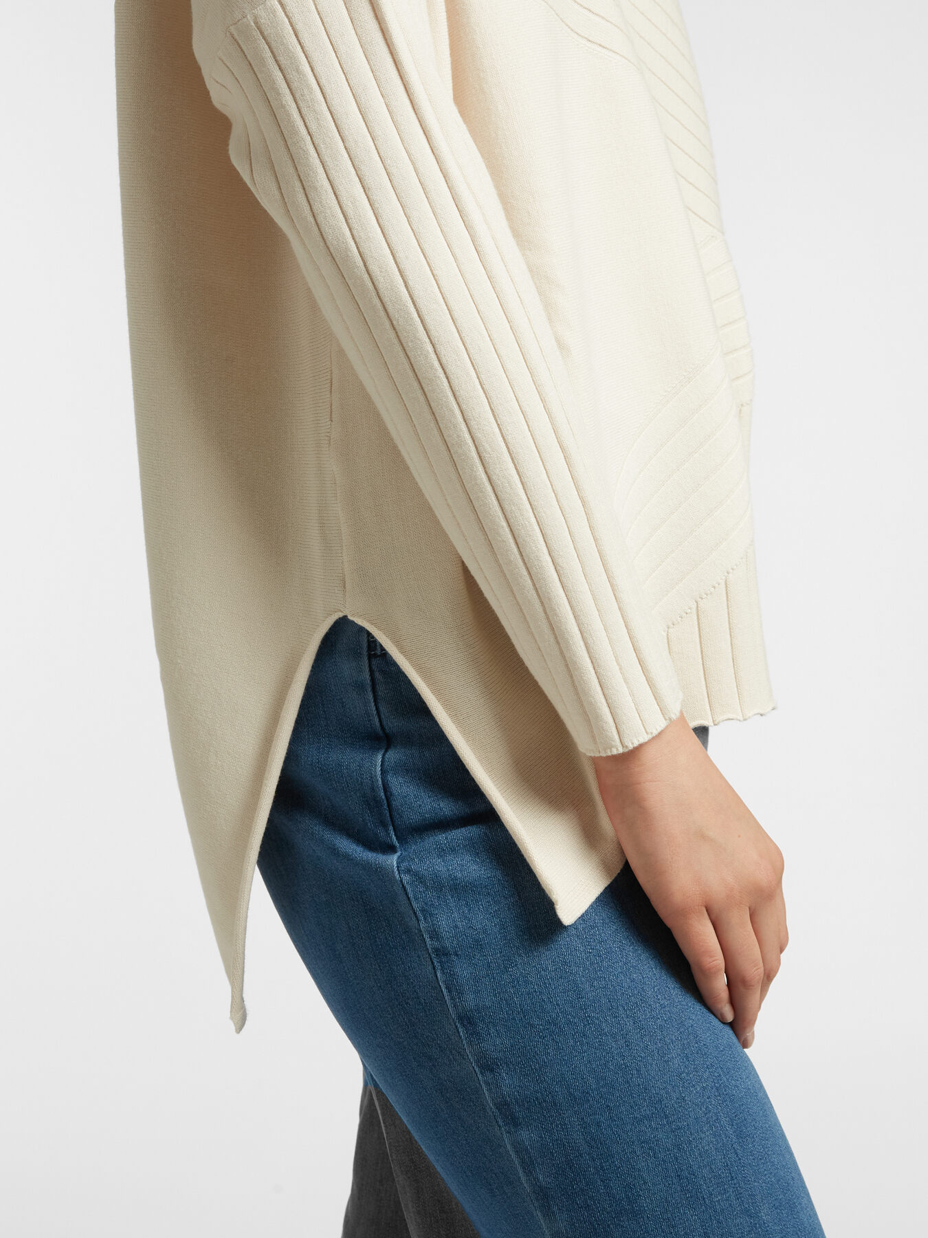 Jersey asim&eacute;trico de viscosa LENZING&trade; ECOVERO&trade; image number 3