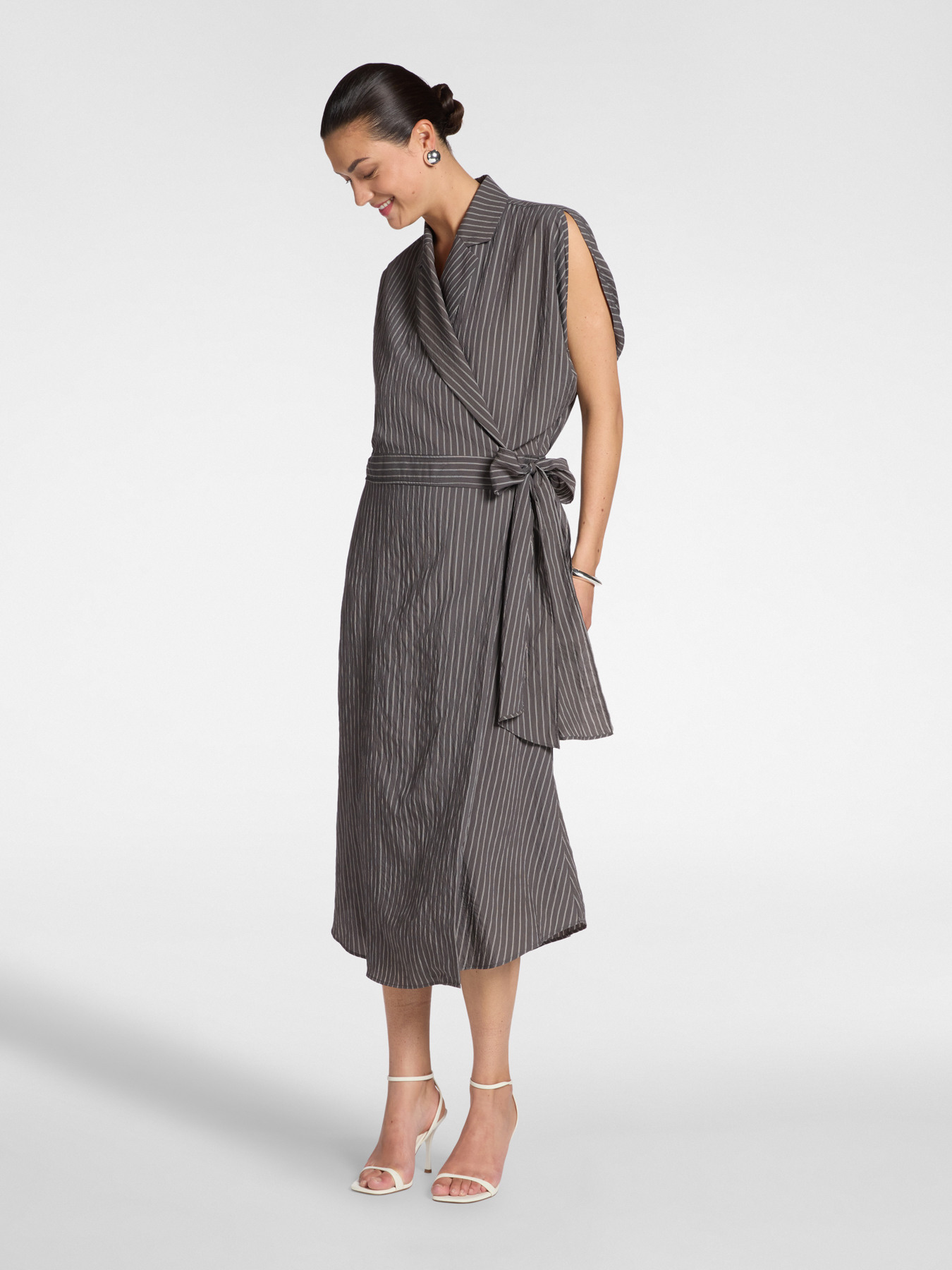Robe chemise en m&eacute;lange modal ray&eacute; image number 2