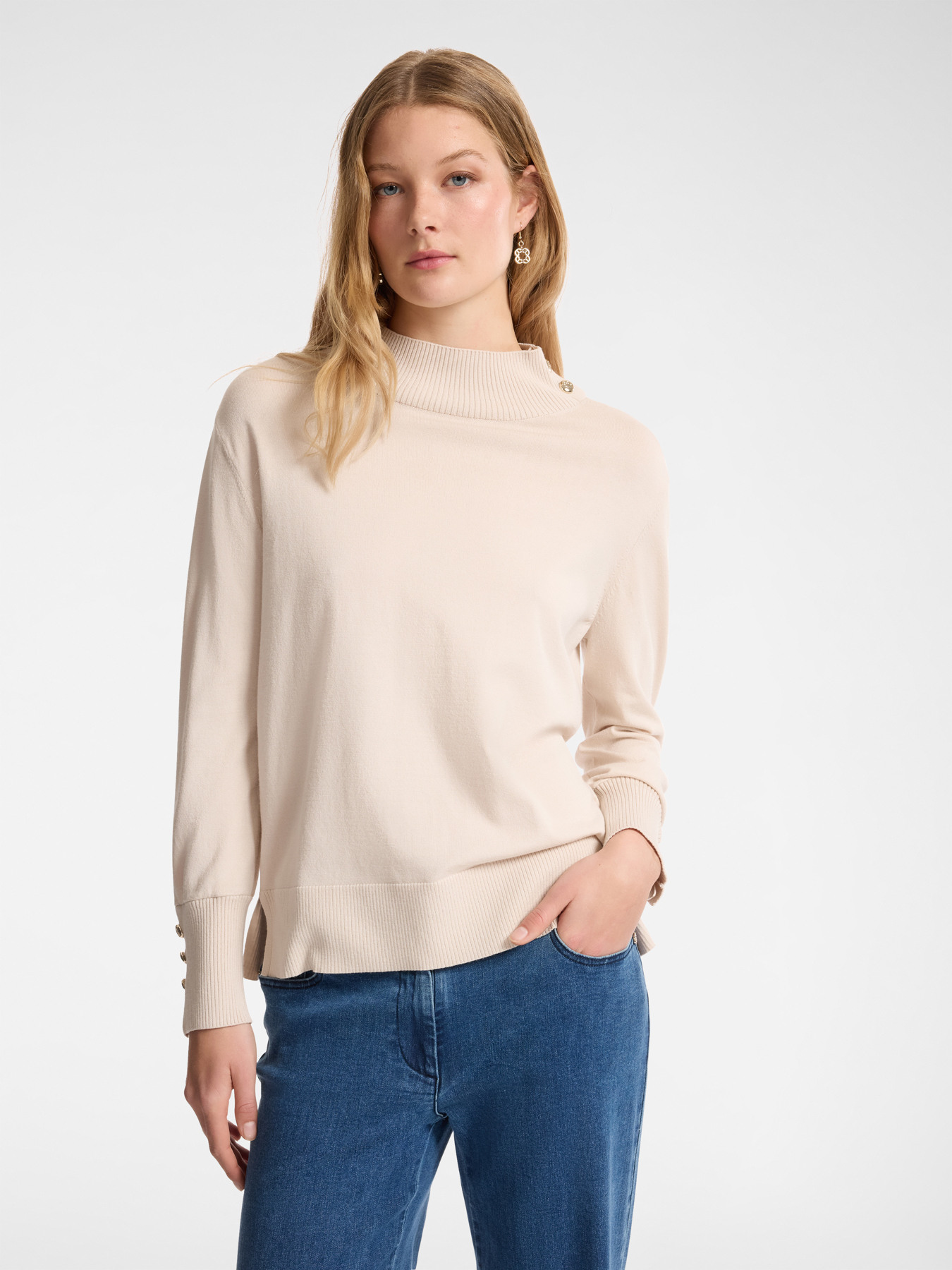 Buttoned jumper image number 0