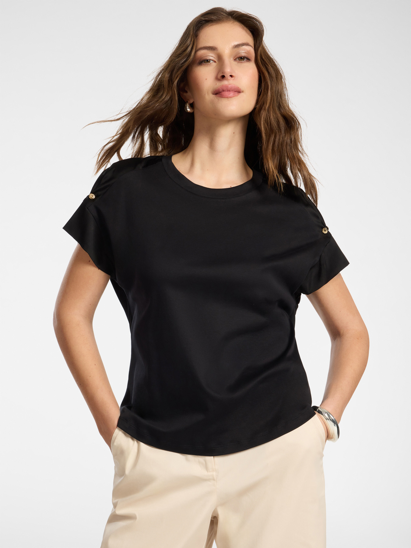 T-shirt en coton avec applications m&eacute;talliques image number 0
