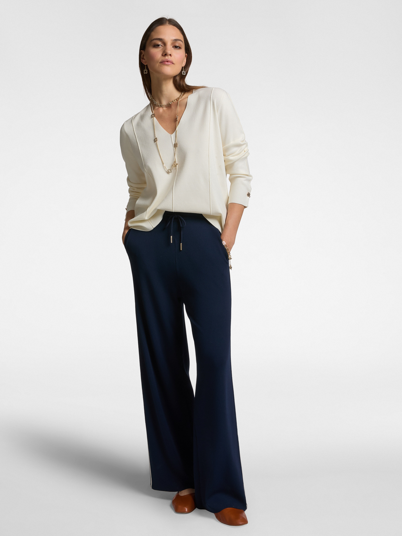 V-neck sweater image number 2