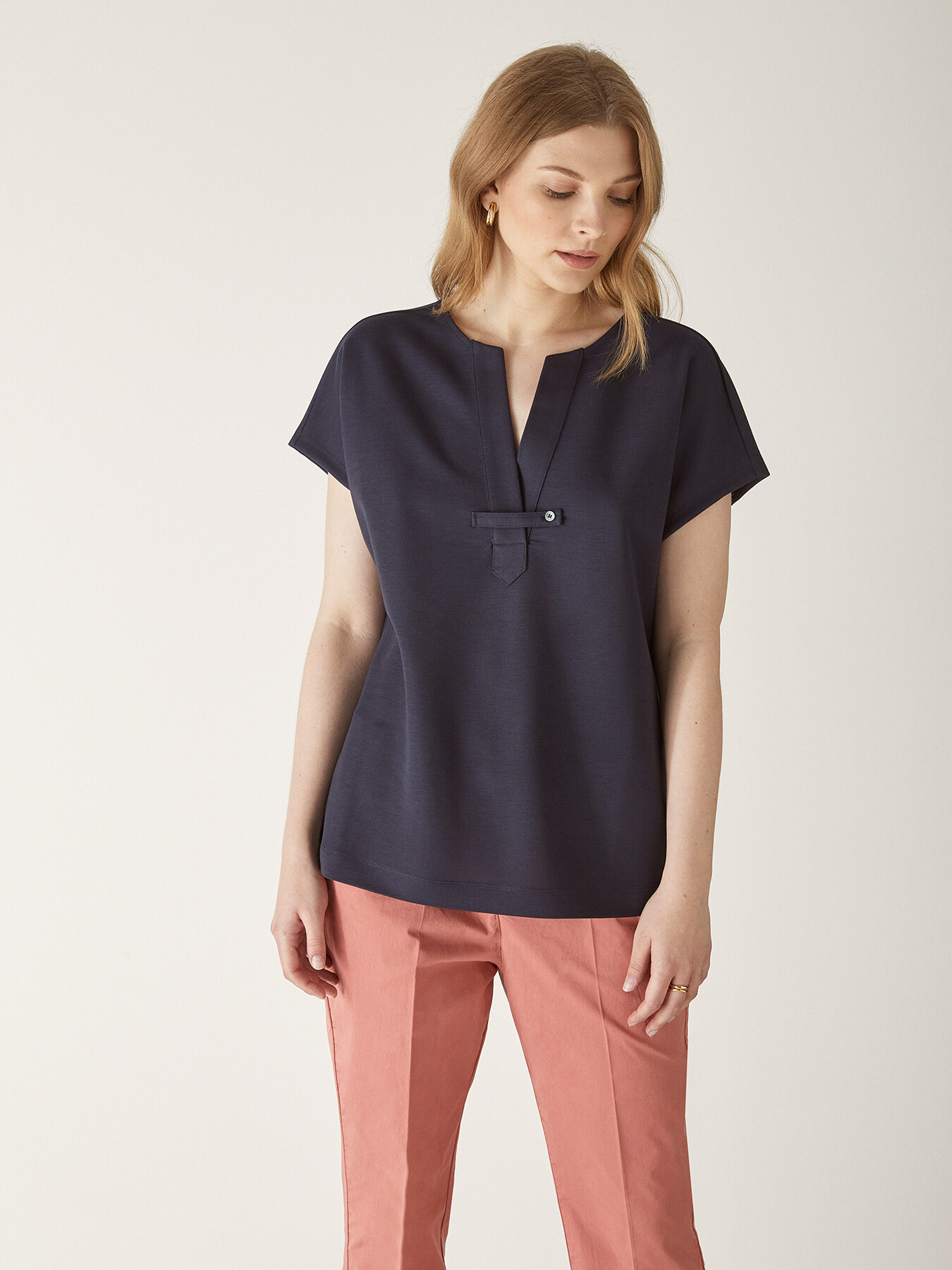 Camiseta con trabilla delante image number 0