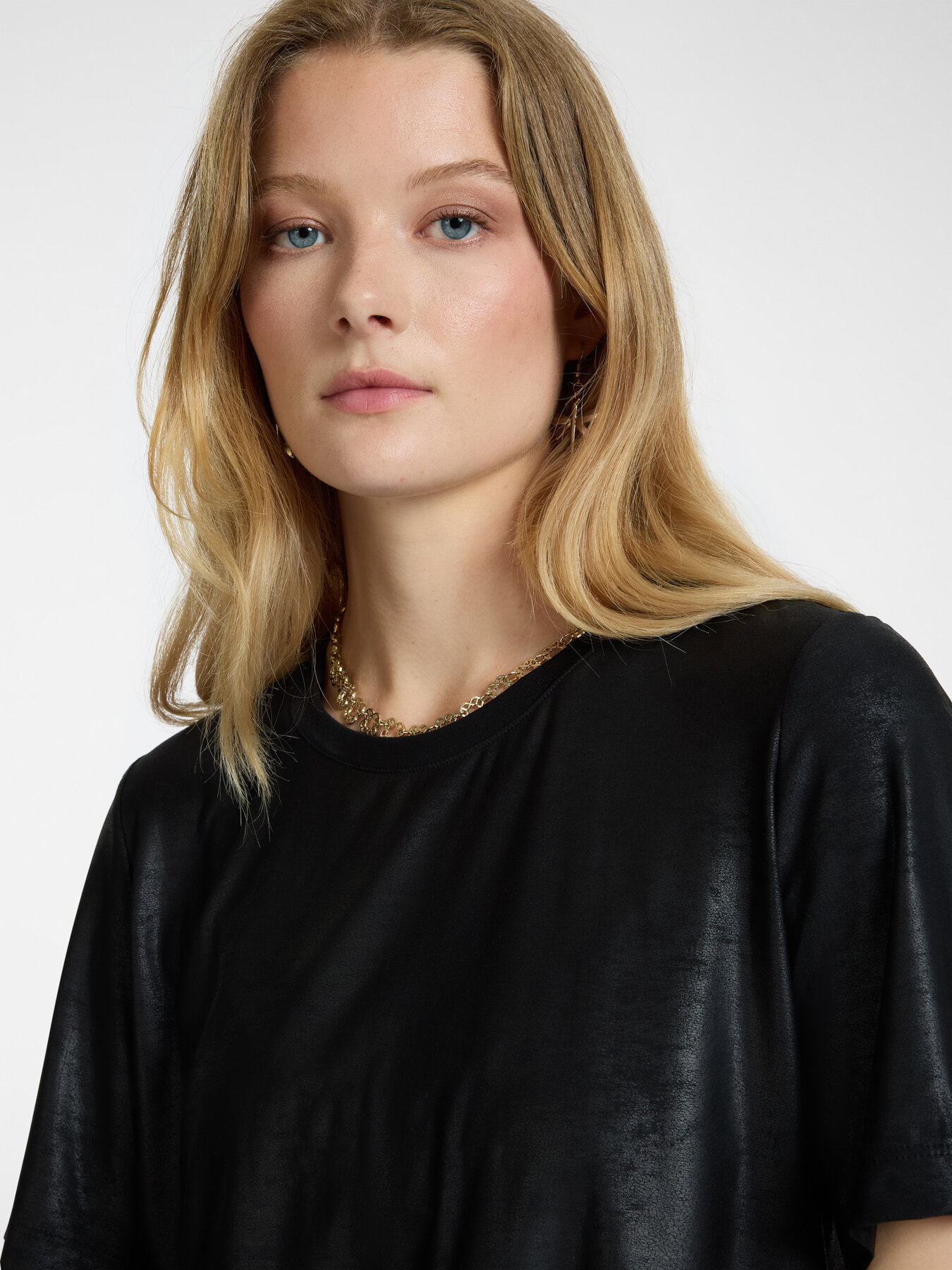 T-shirt effetto lucido image number 3