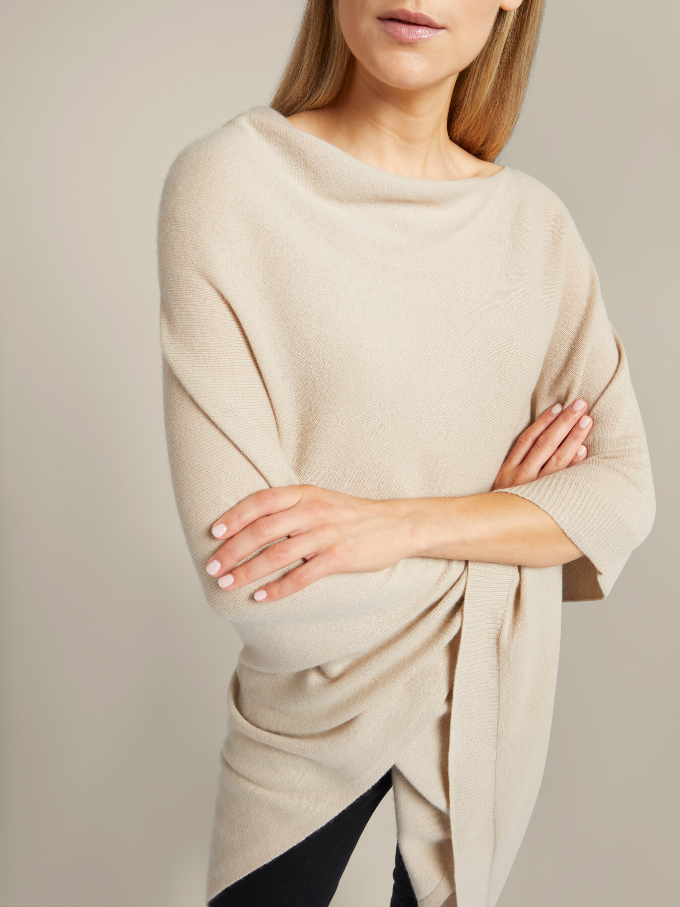 Umhang aus reiner Wolle image number 4