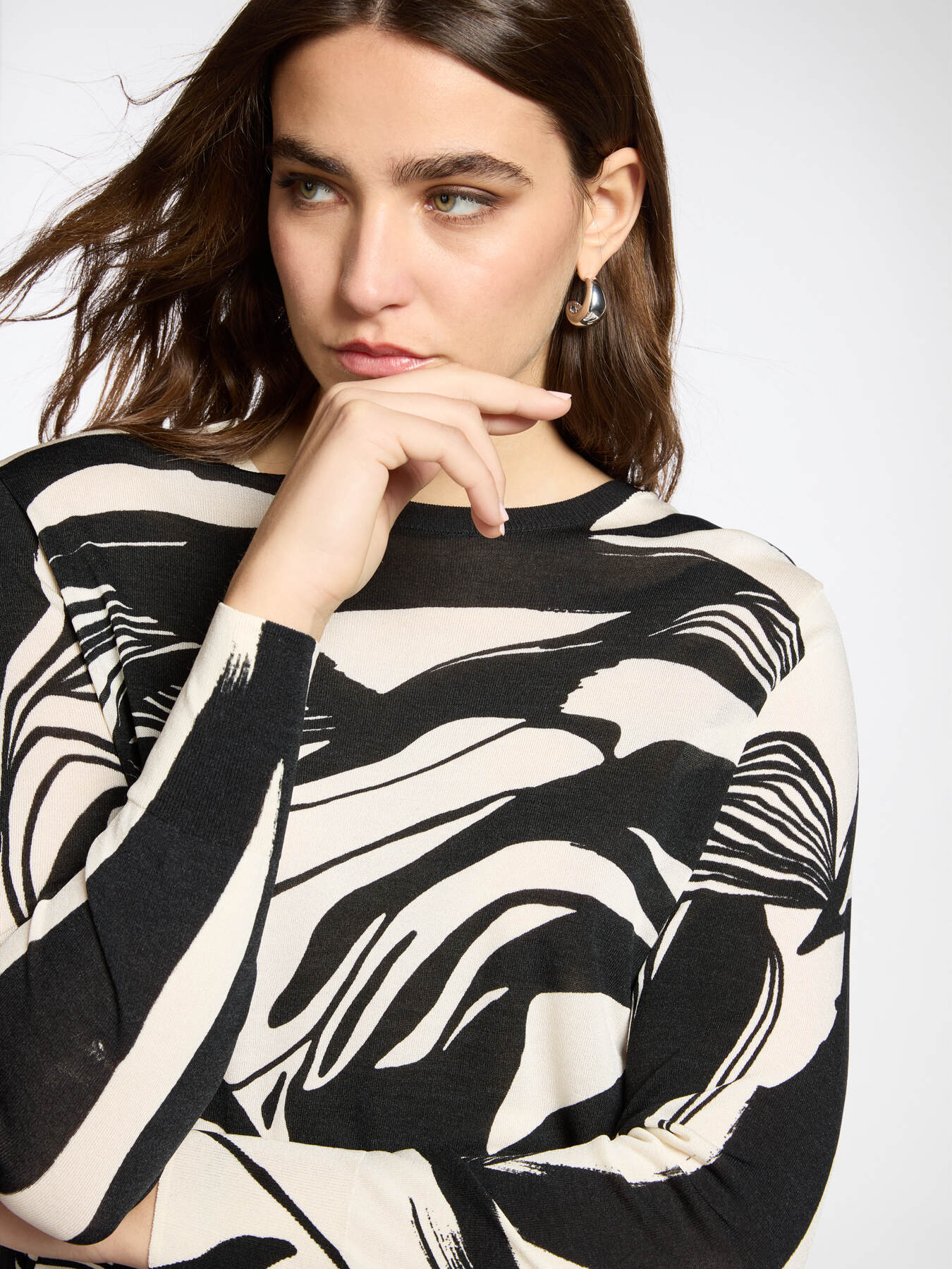Printed viscose blend sweater image number 3