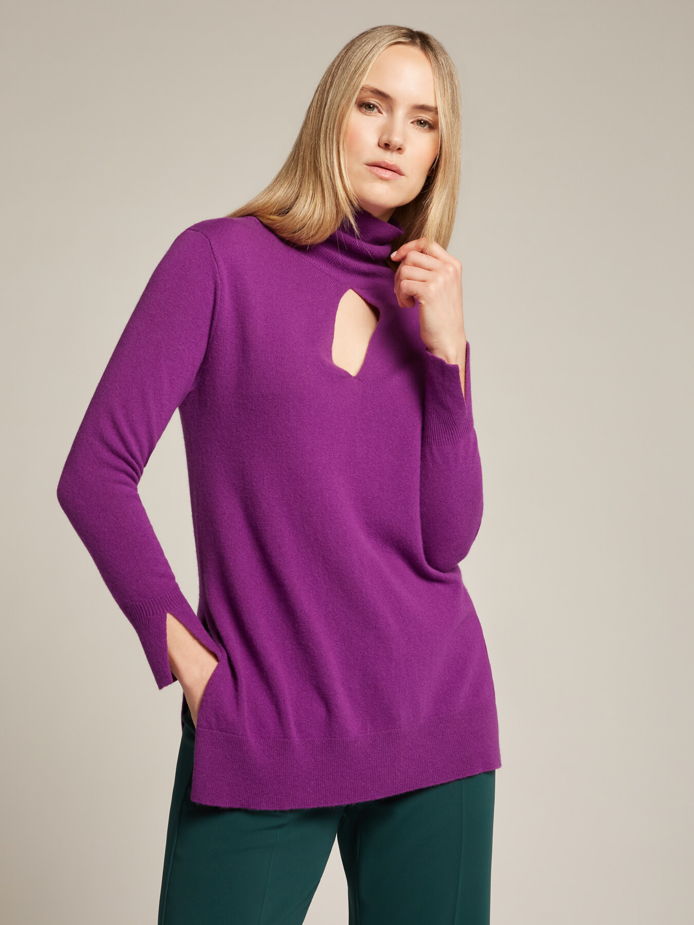 Pull &agrave; col montant en fils de qualit&eacute; image number 0