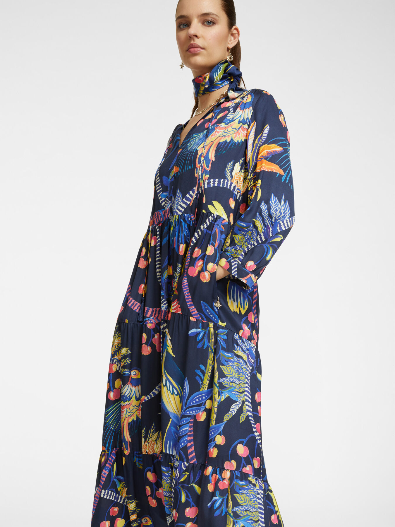 Robe &agrave; imprim&eacute; tropical image number 3