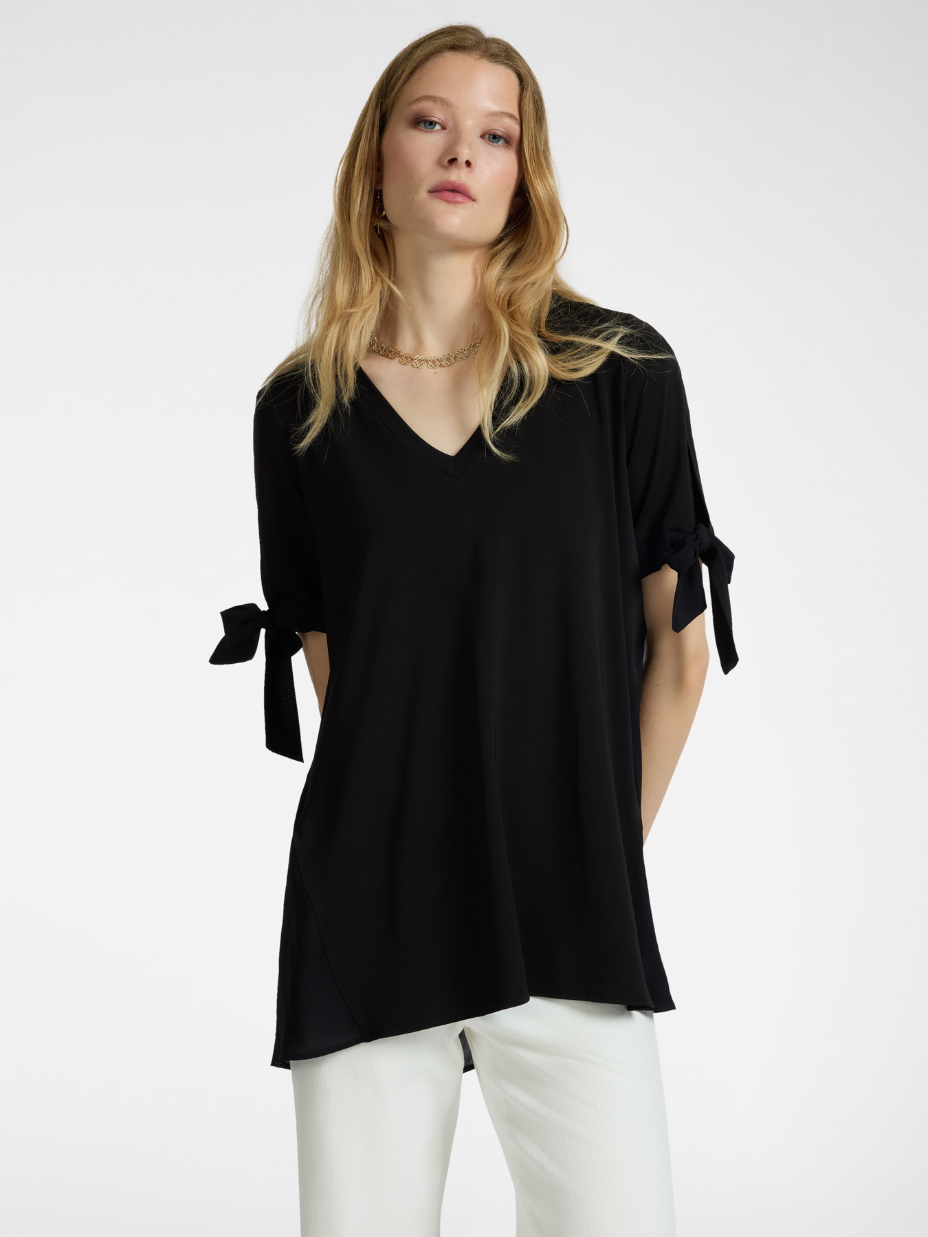 T-shirt oversize avec n&oelig;uds au bas des manches image number 0