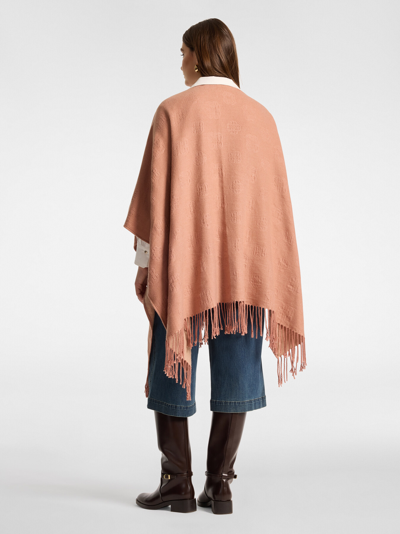 Poncho con loghi embossed image number 1