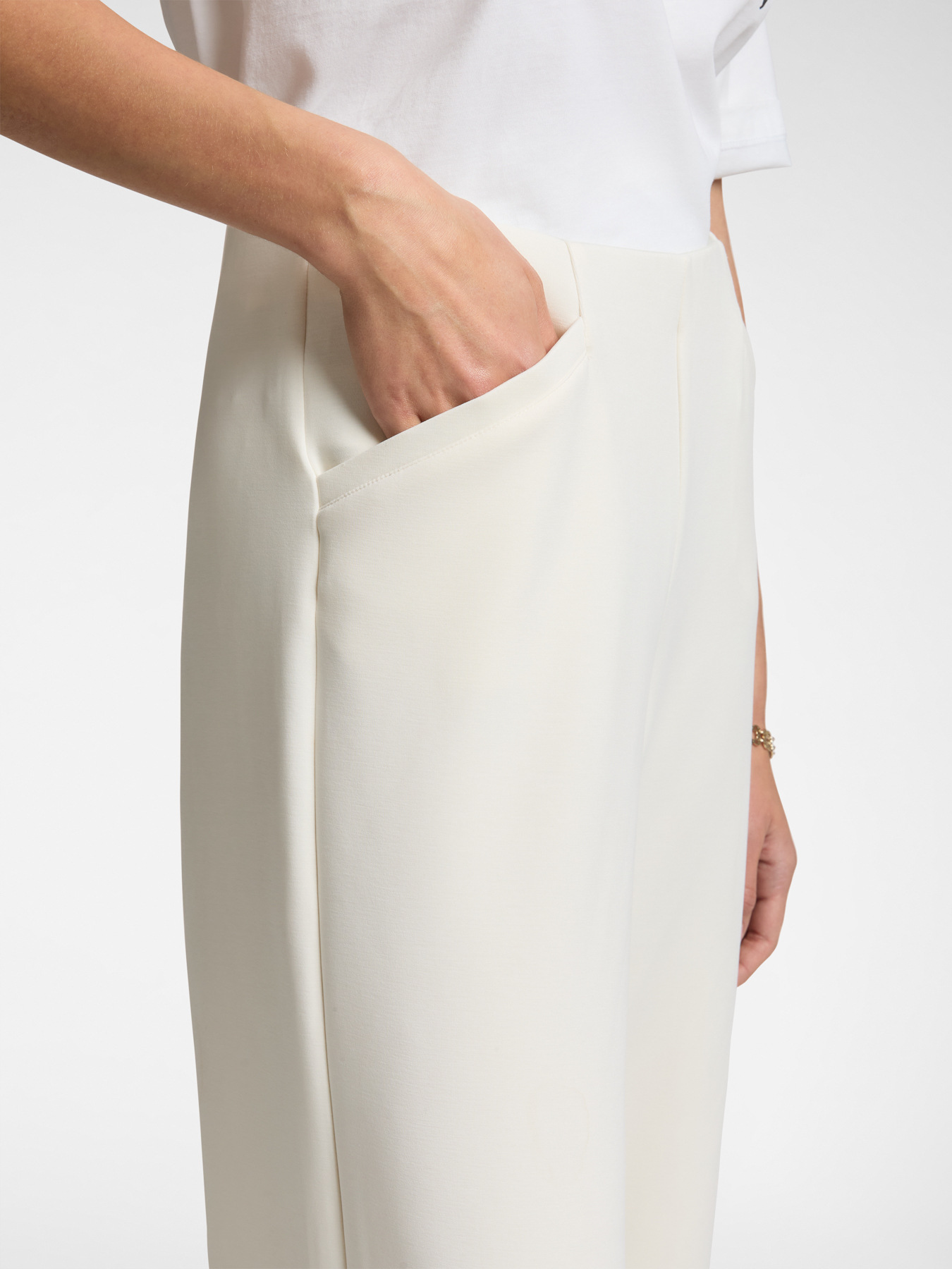 Cropped pull-on trousers in lightweight scuba image number 4