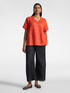 Linen and cotton V-neck T-shirt image number 2