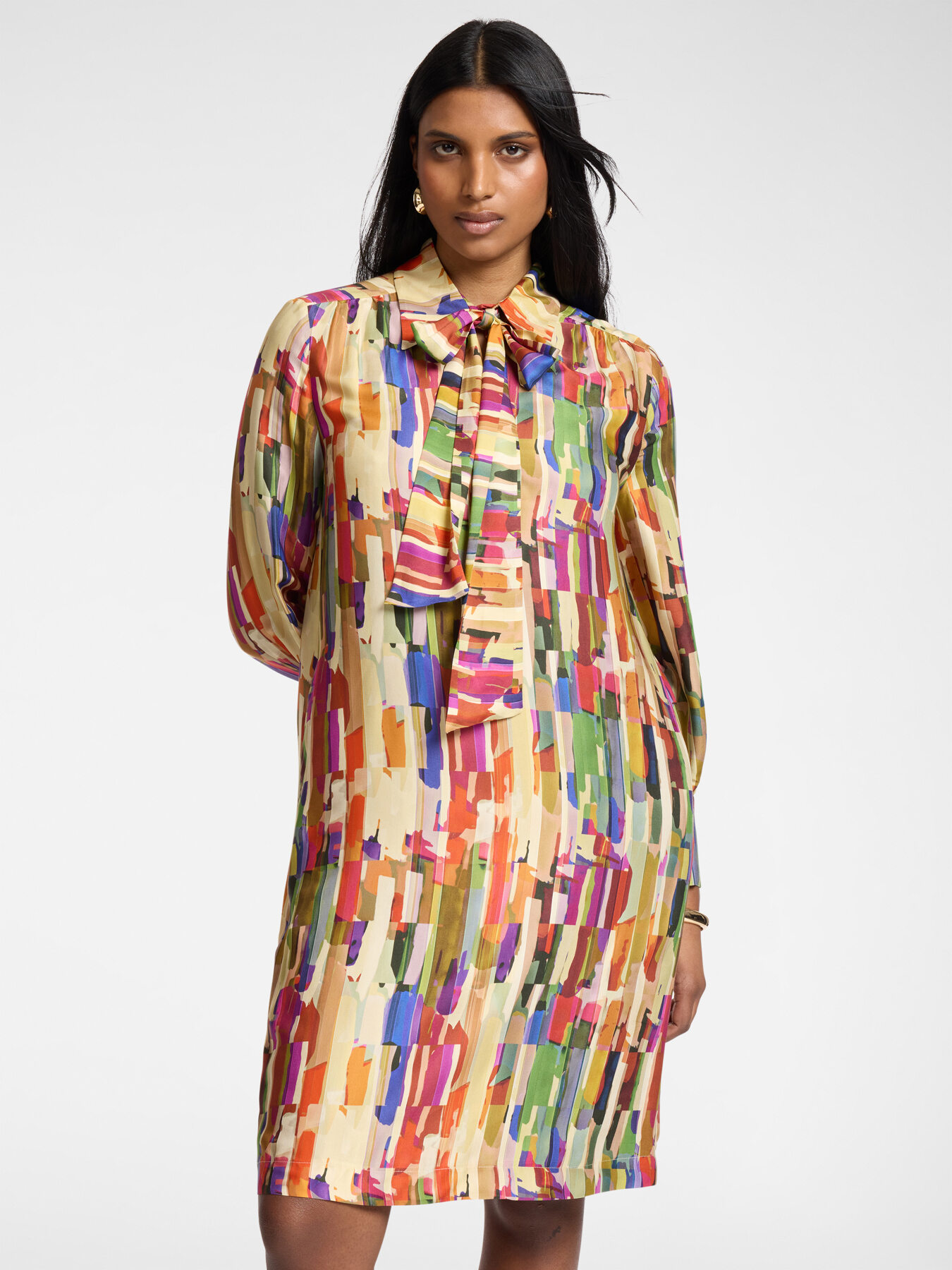 Bedrucktes Kleid mit Schleife image number 0