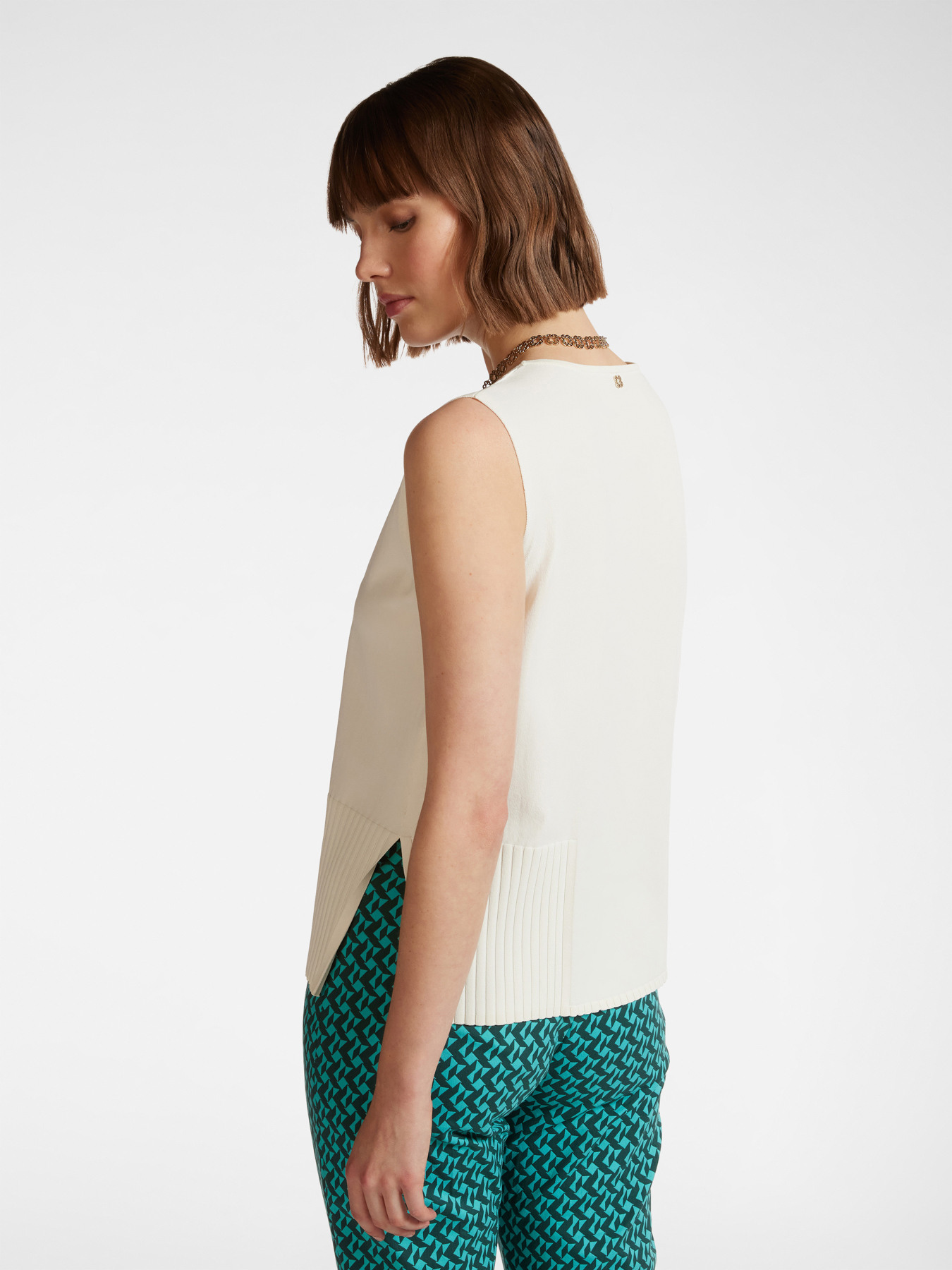 Top in maglia image number 1