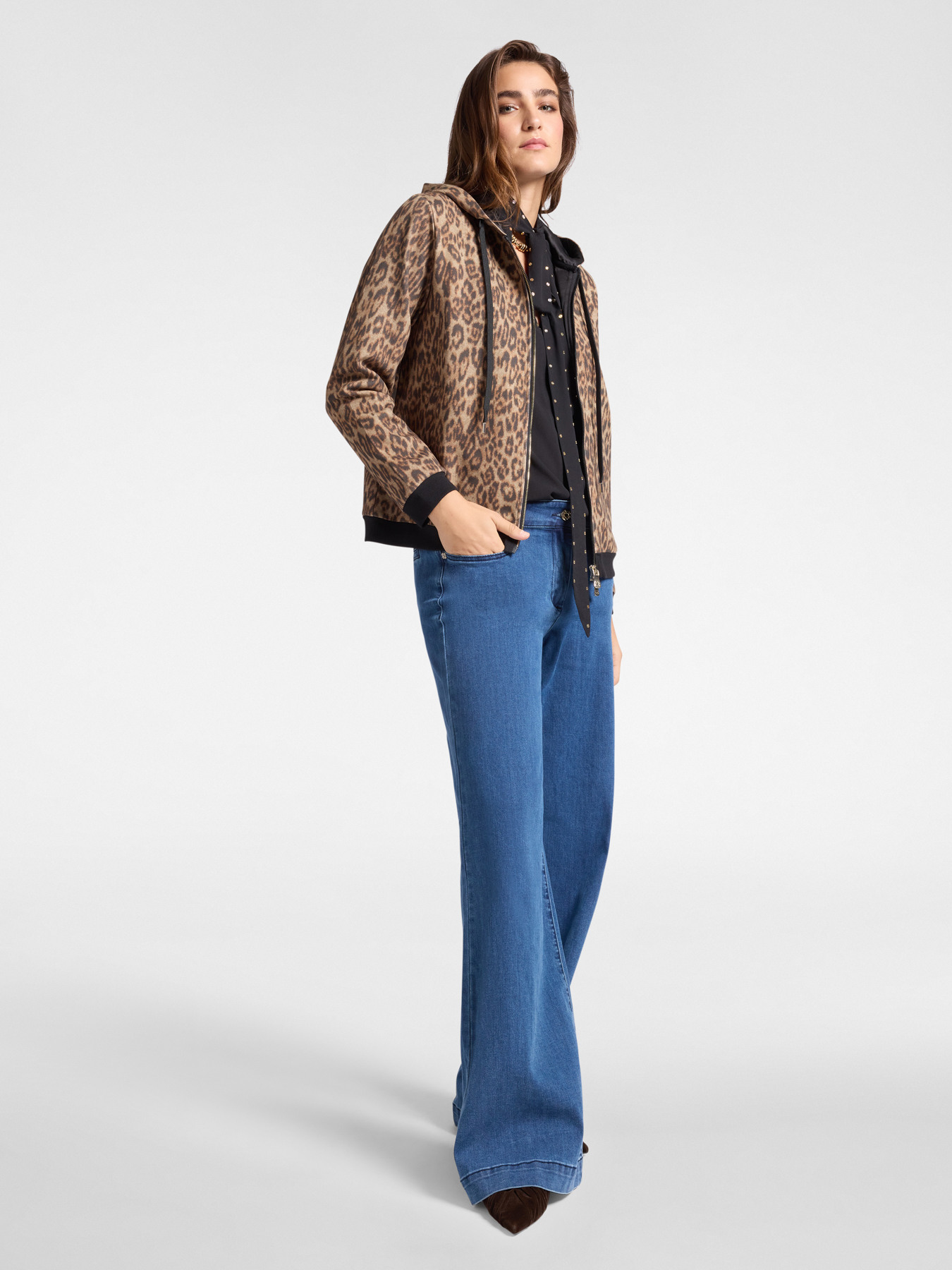 Animal print sweatshirt image number 2