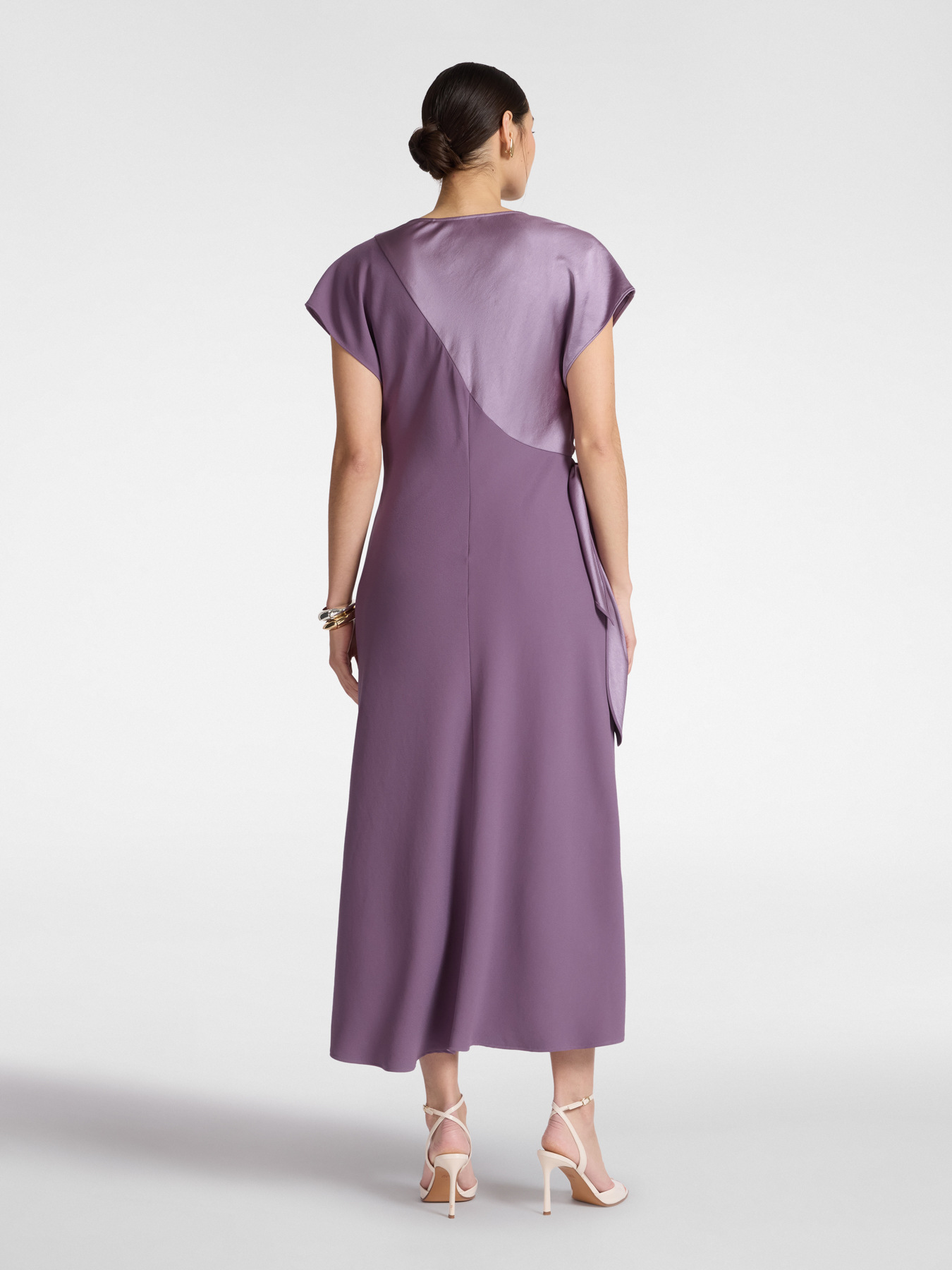 Vestido largo con nudo lateral image number 1