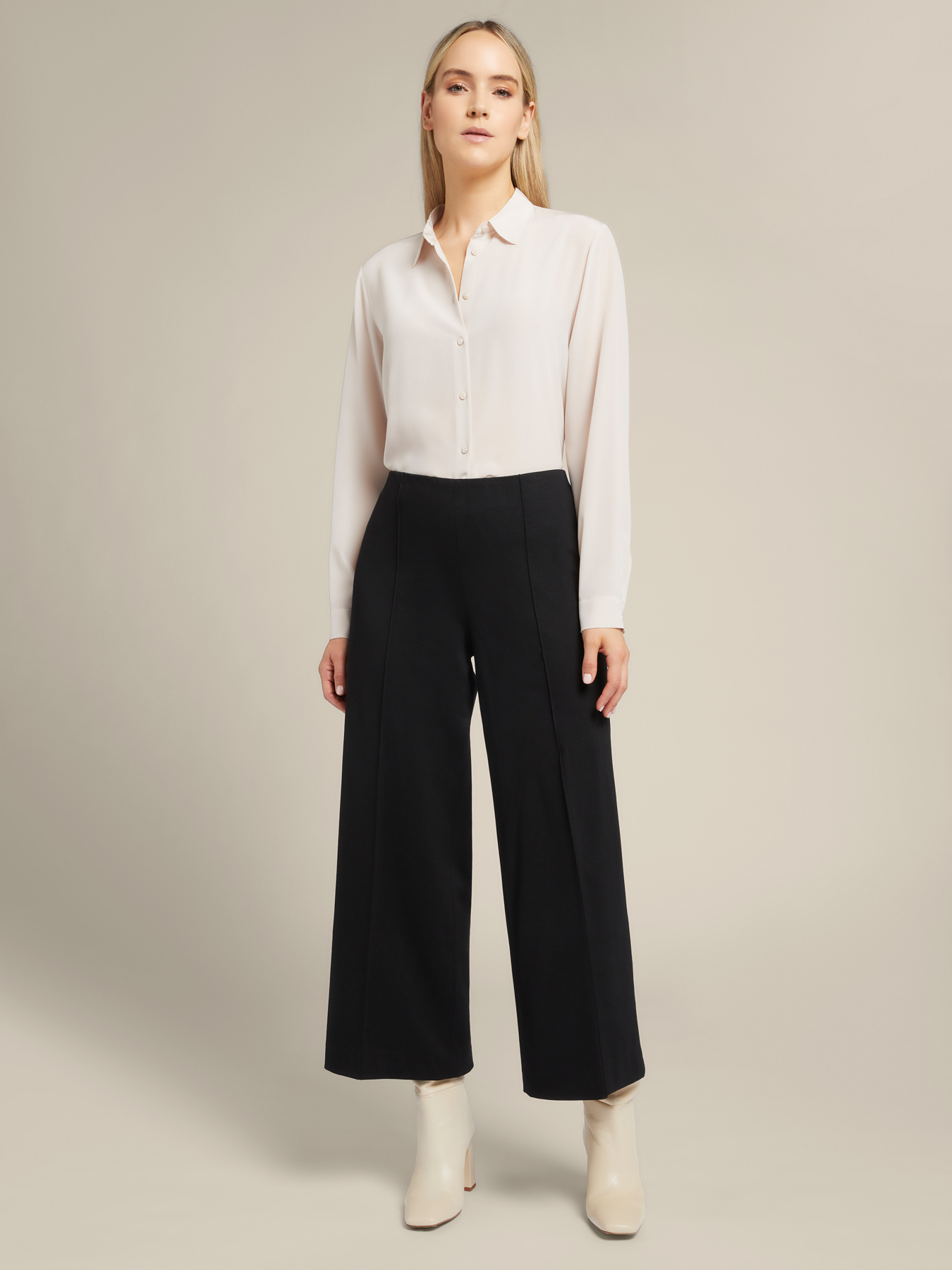 Cropped-Hose aus weich fallendem Trikot-Jersey image number 0