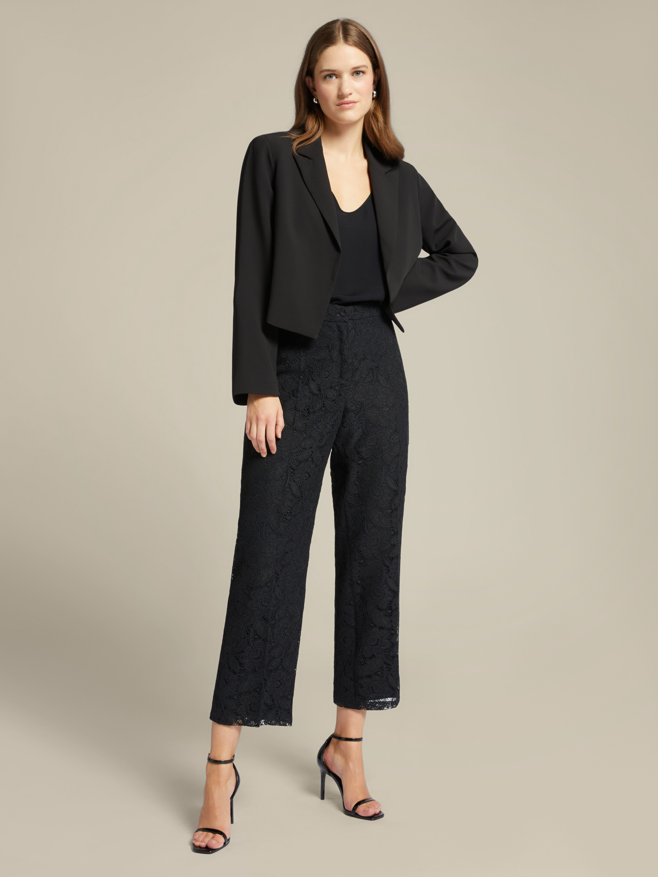 Pantaloni in macram&eacute; image number 0