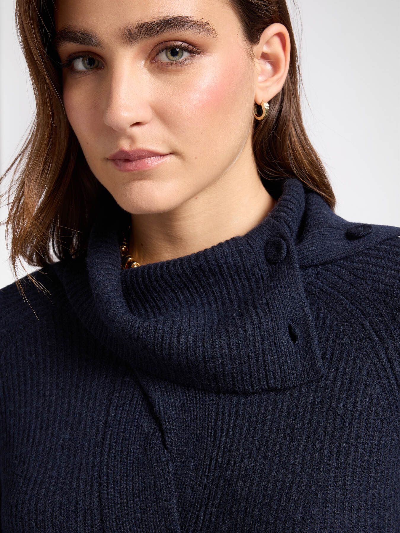 Pull avec galon devant image number 3