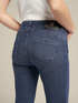 Jeans kick flare de algodão sustentável image number 3