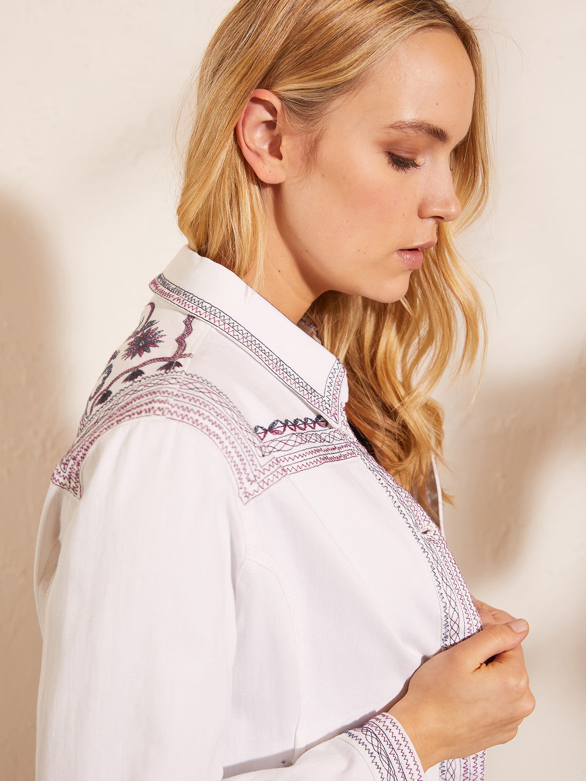 Elenamiro: Cazadora bordada_4