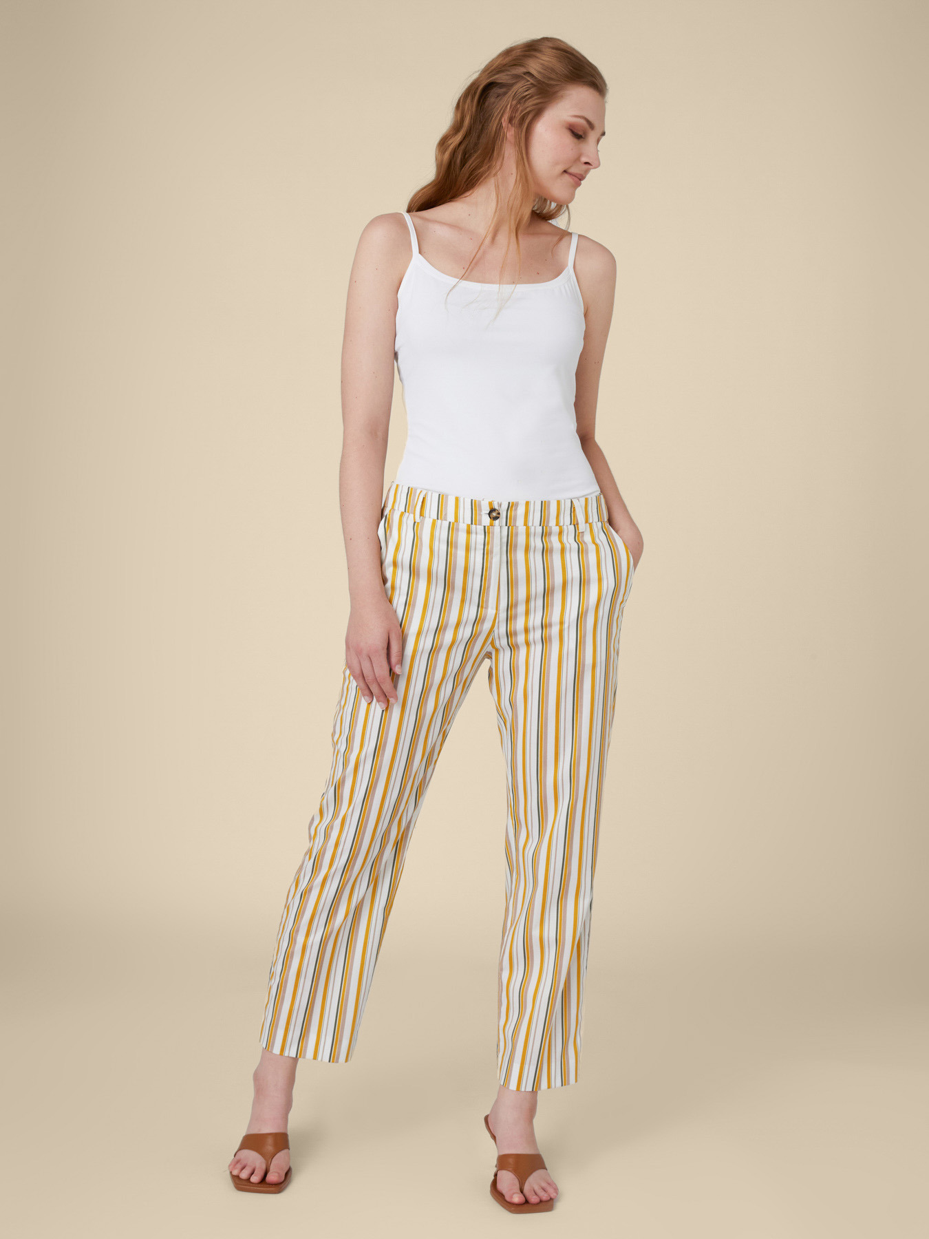 Printed chinos image number 3