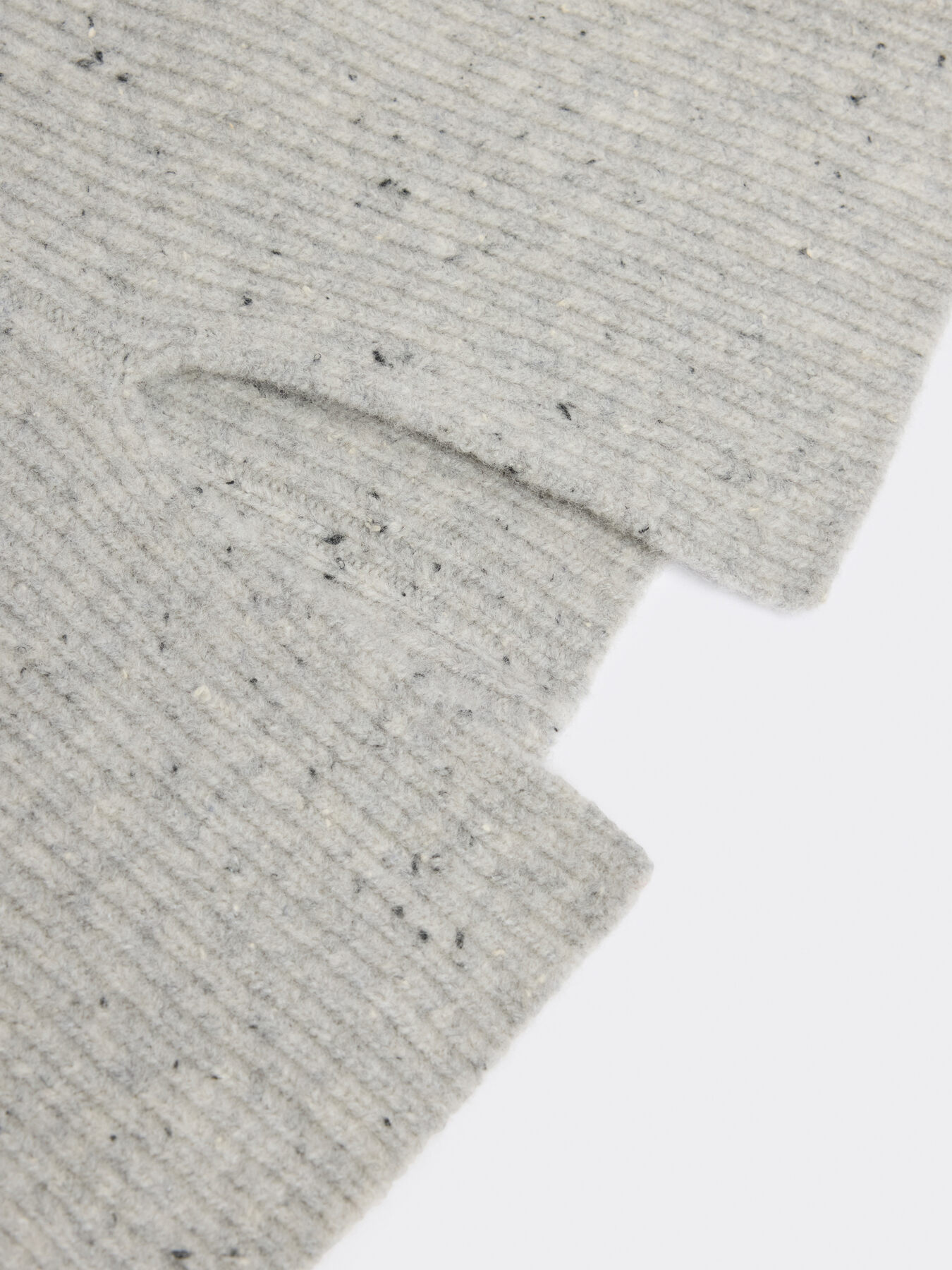 Wool and silk blend balaclava image number 3