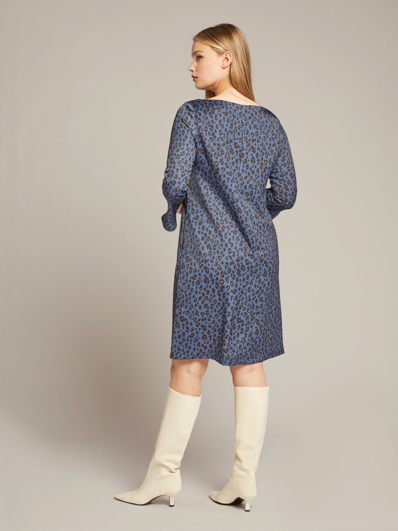 Kleid mit Animalier-Print image number 2