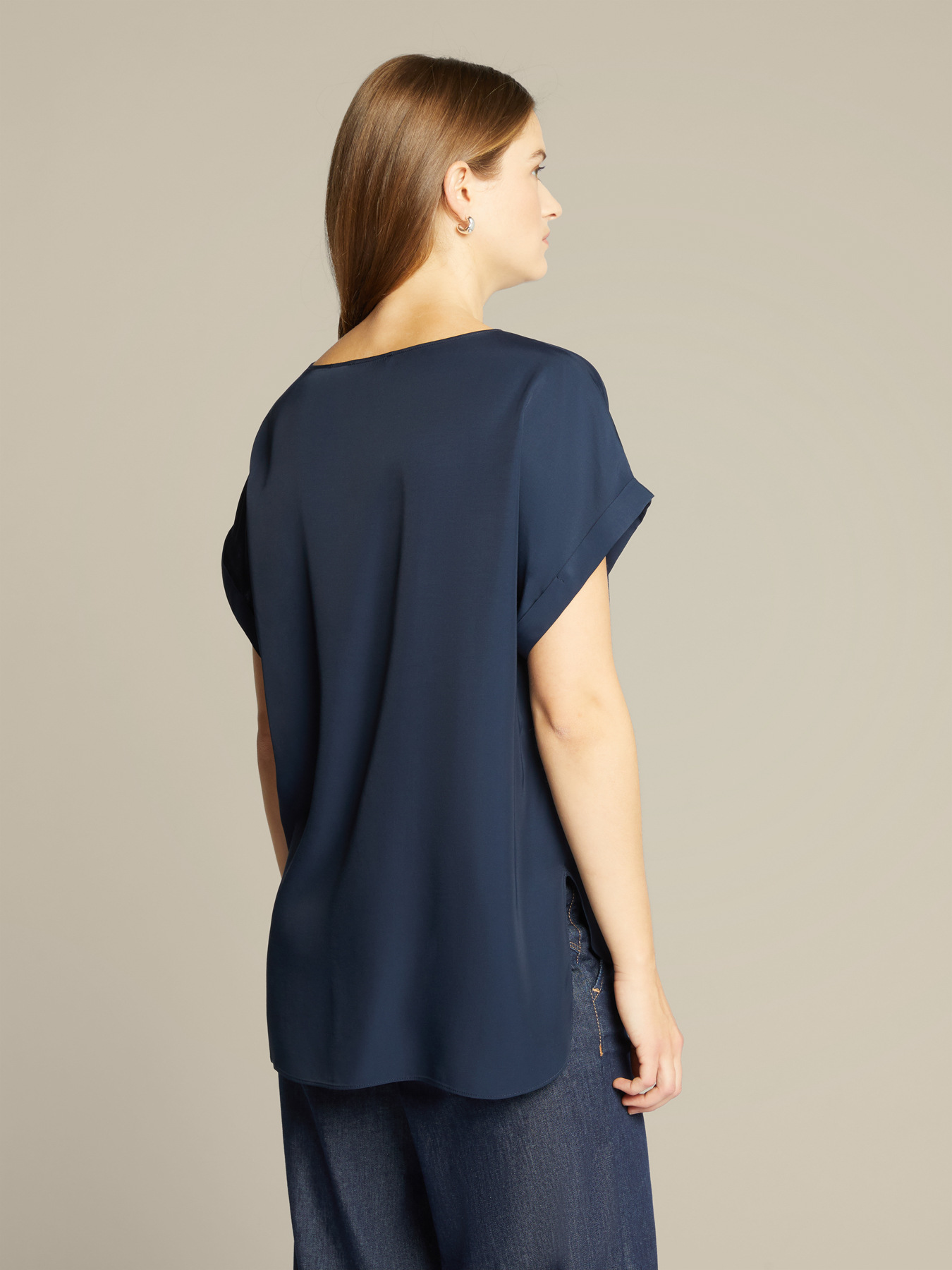 Solid colour blouse image number 1