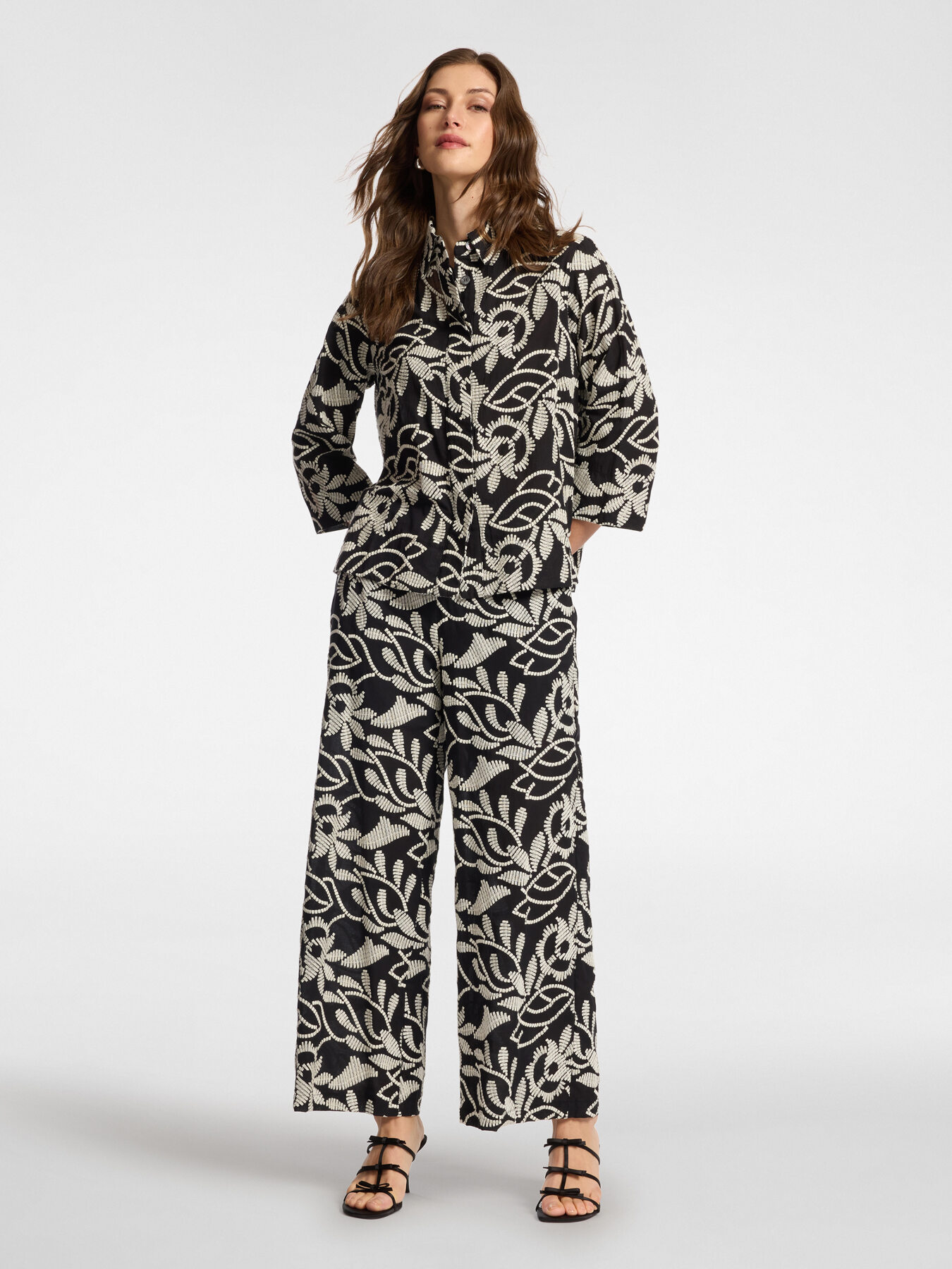 Hemd aus bestickter Baumwolle image number 2