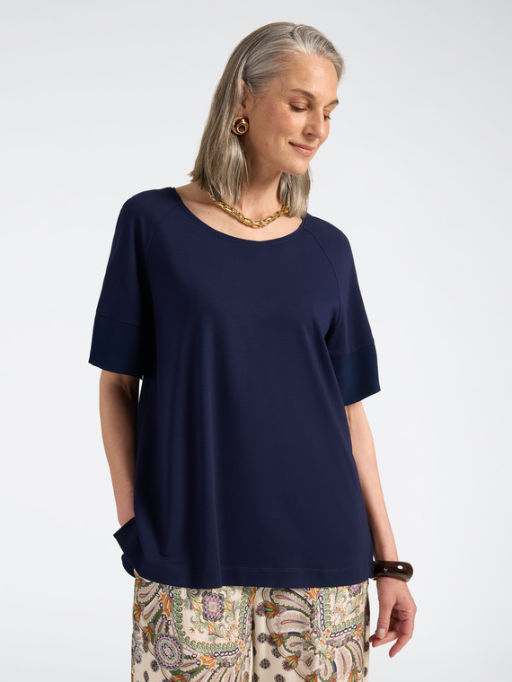 T-shirt con bottoni sul retro - G047Z000731N034