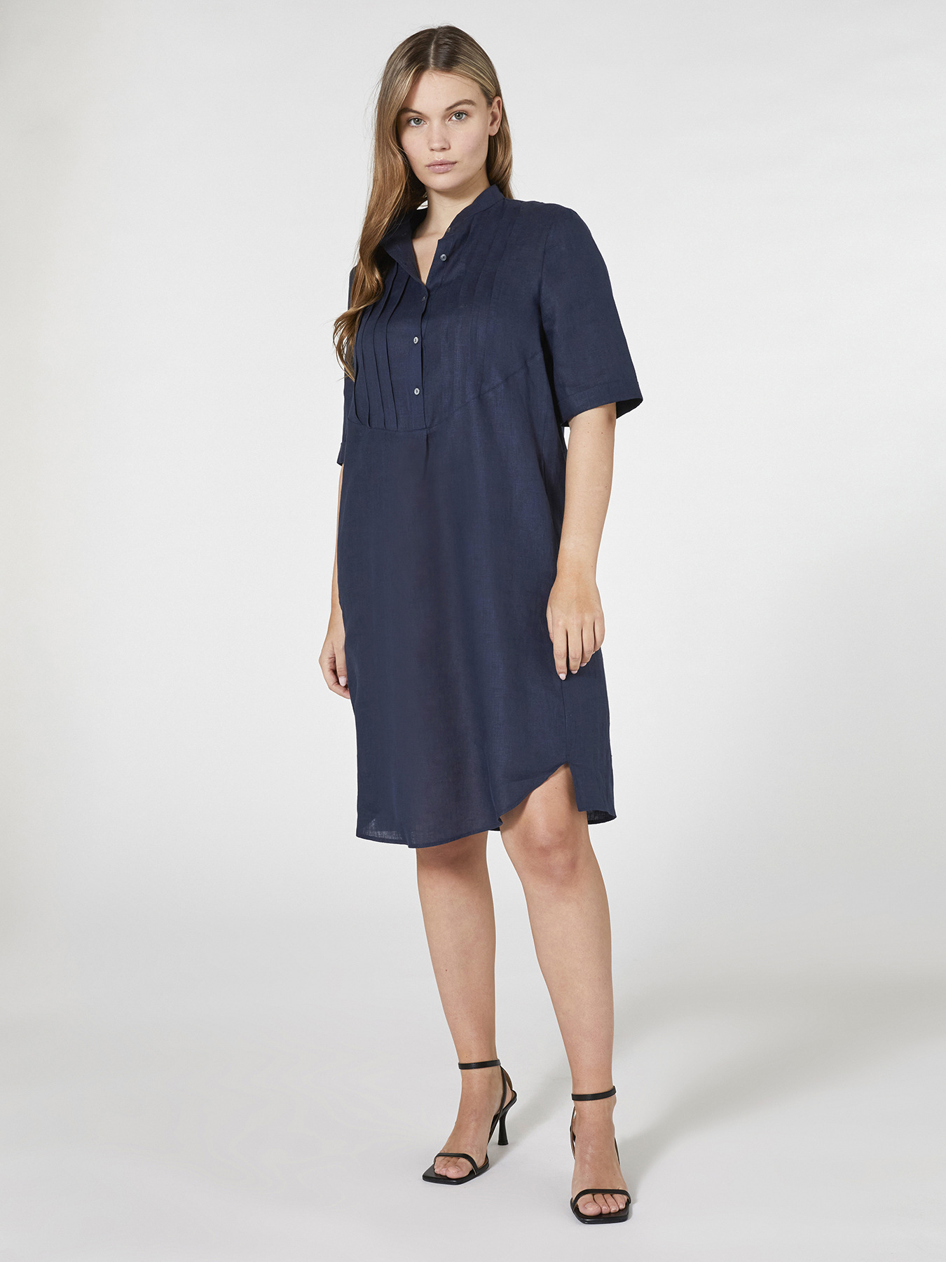 Abito in lino con pieghe image number 0