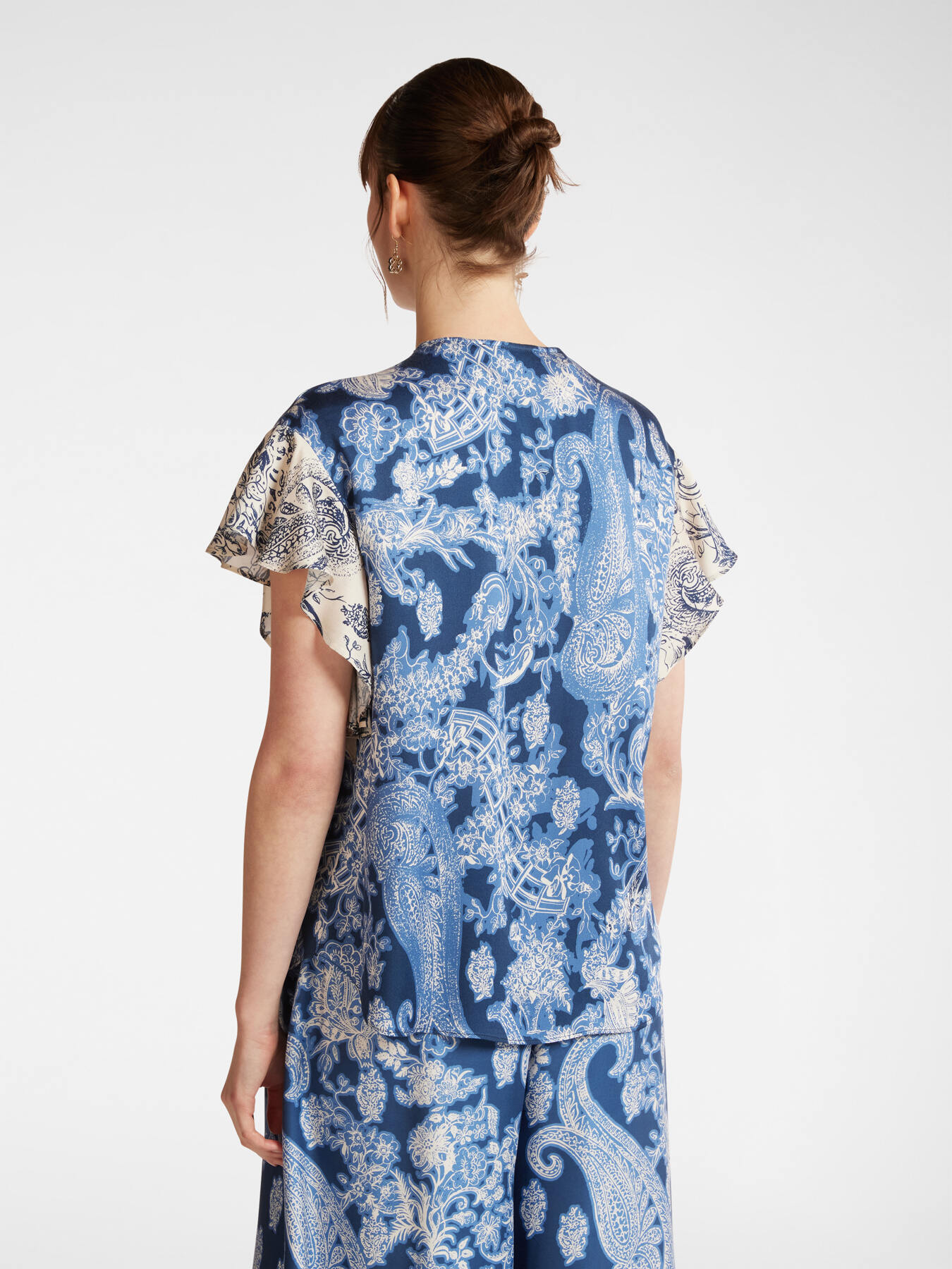 Blusa em duas estampas image number 1