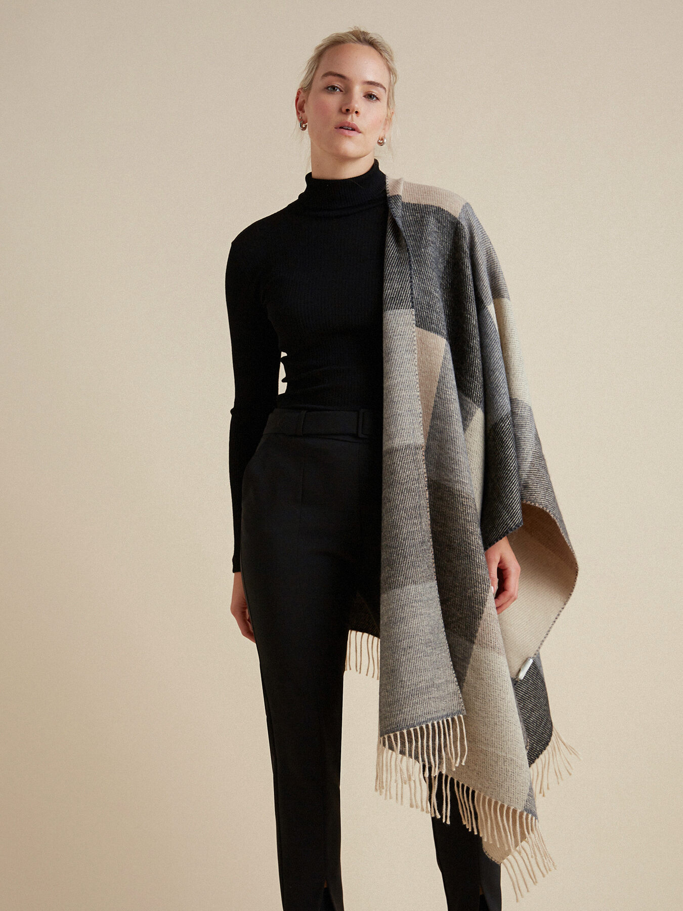 &Eacute;charpe &agrave; carreaux image number 2