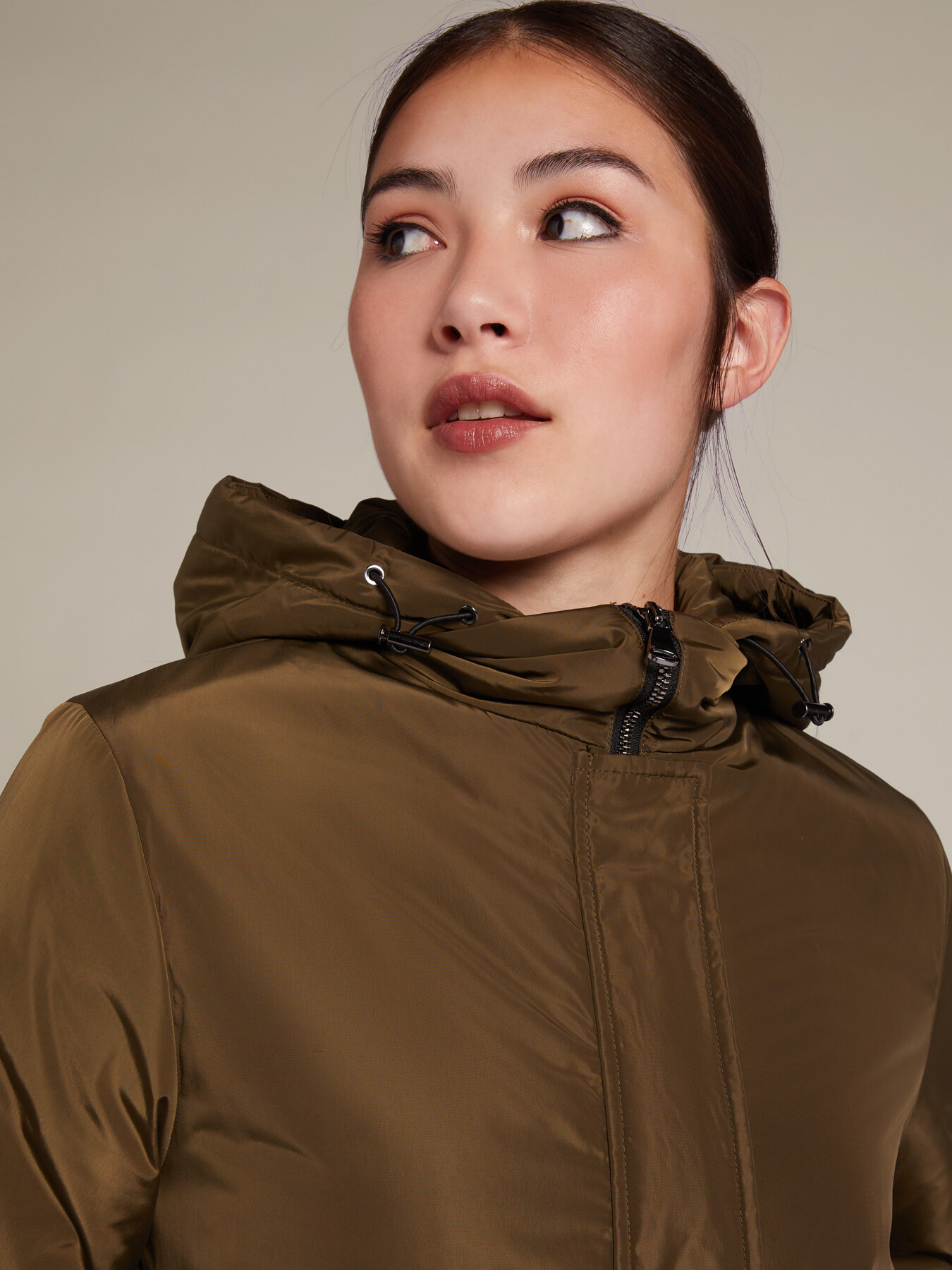 Short urban down jacket image number 3