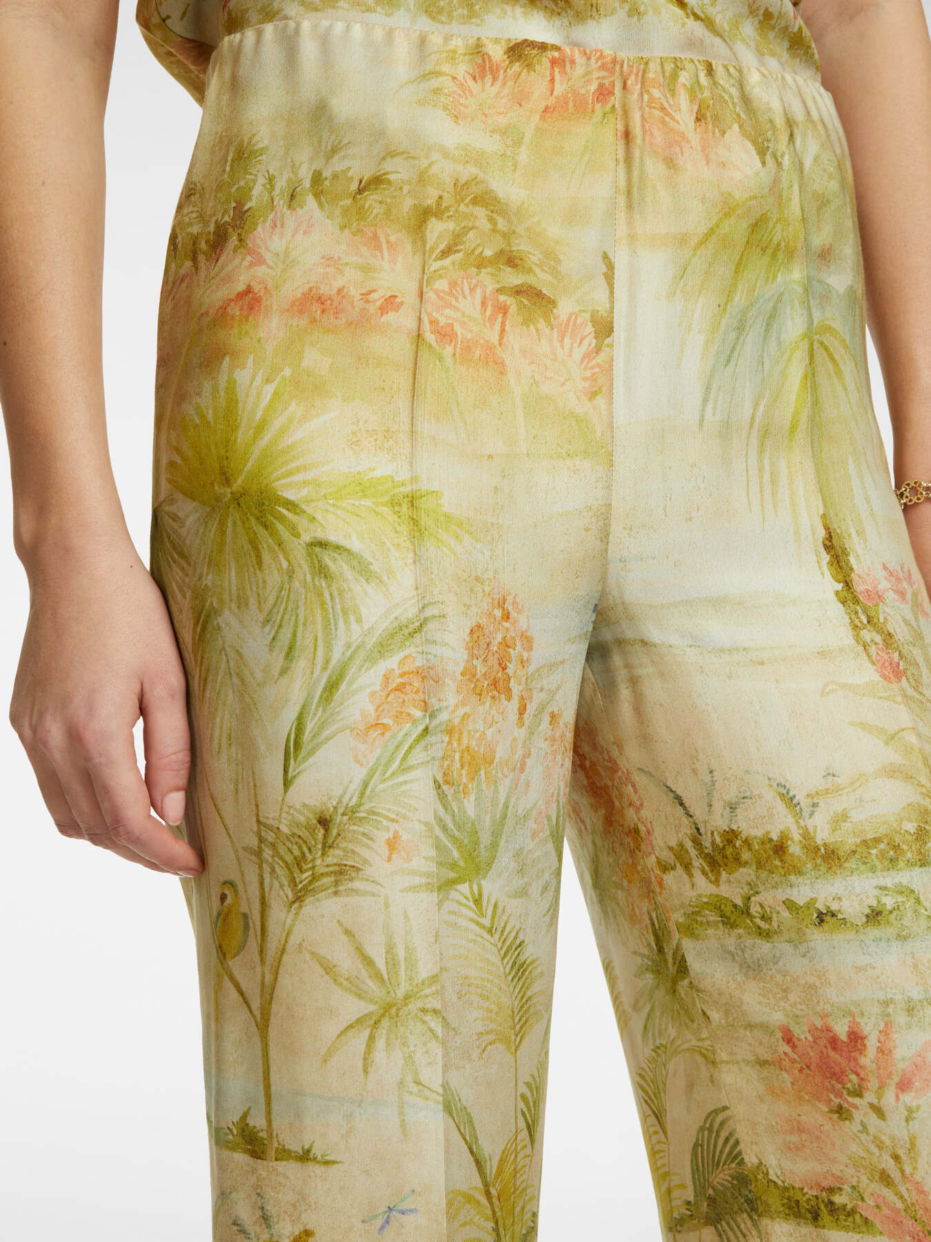 Pantalones cortos estampados image number 3