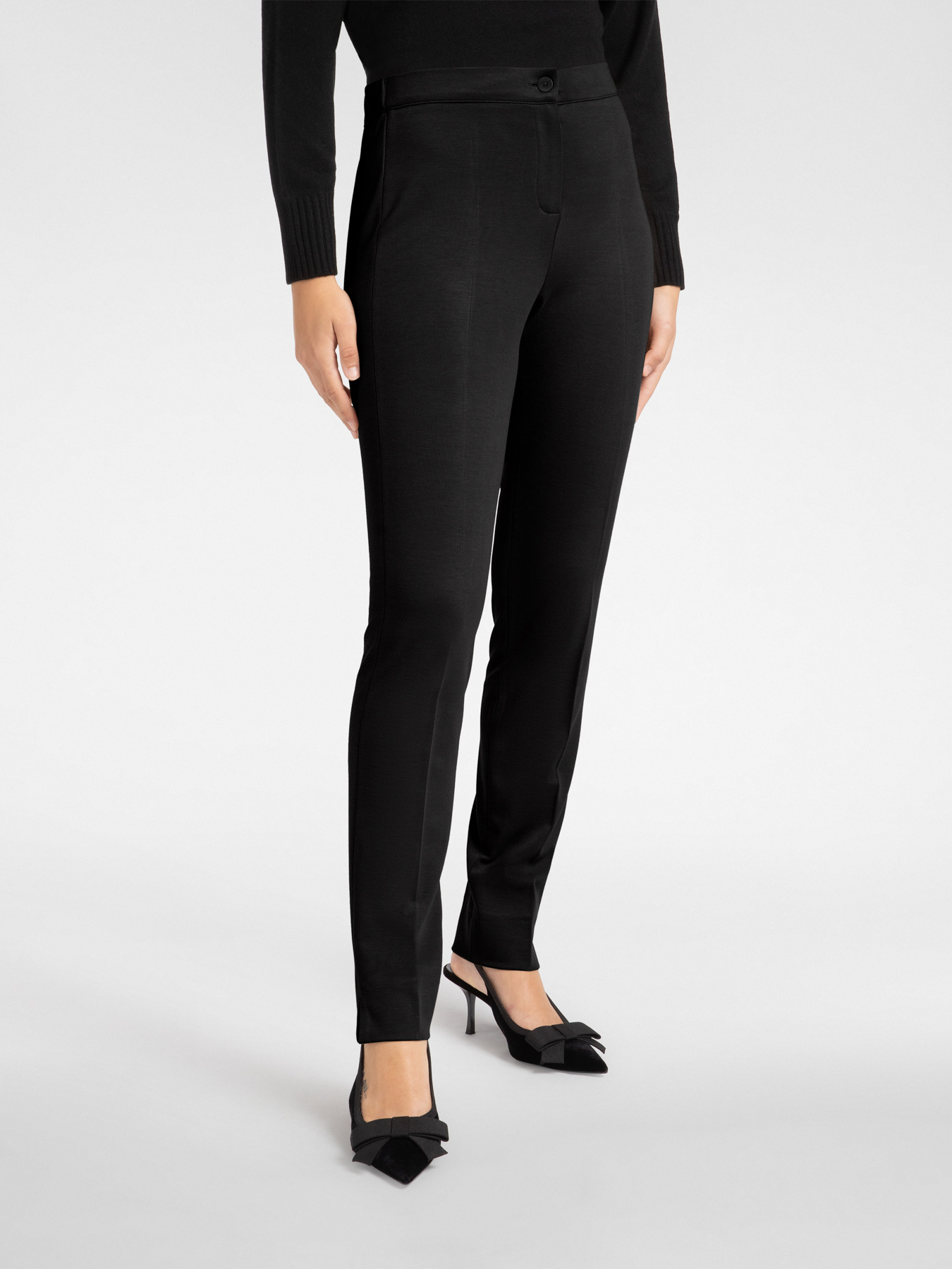 Pantalones slim image number 2