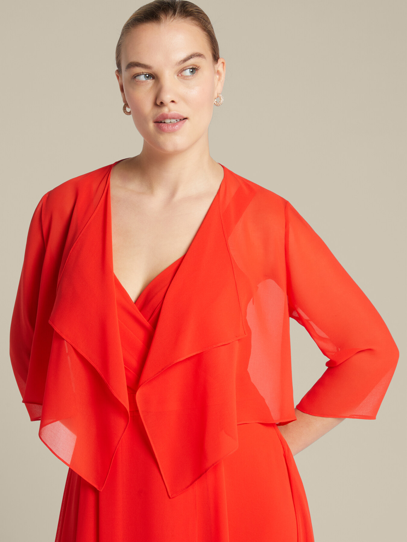 Elegant dress with shrug image number 2