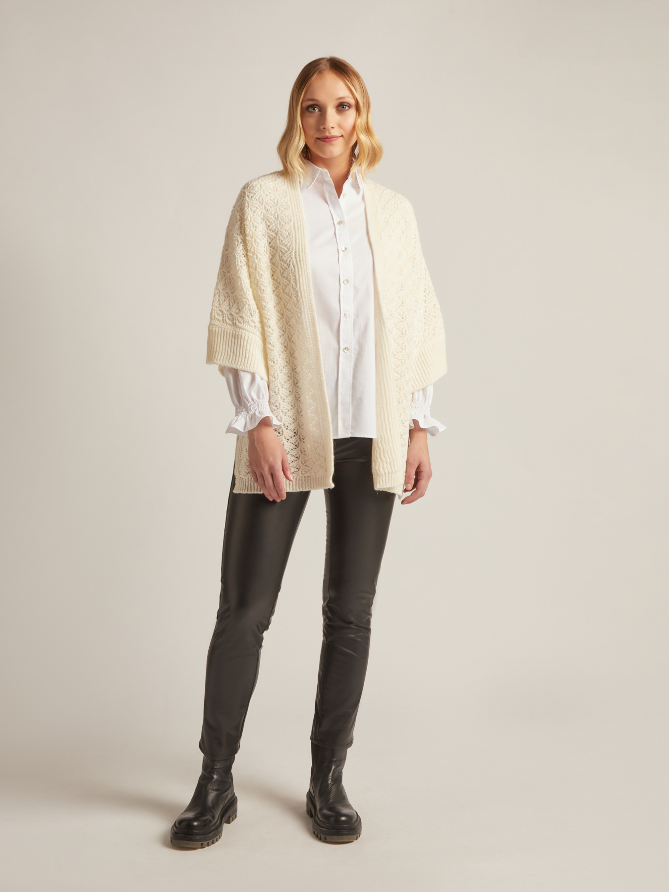 CAPA PUNTO DE ENCAJE EN MEZCLA DE ALPACA image number 0