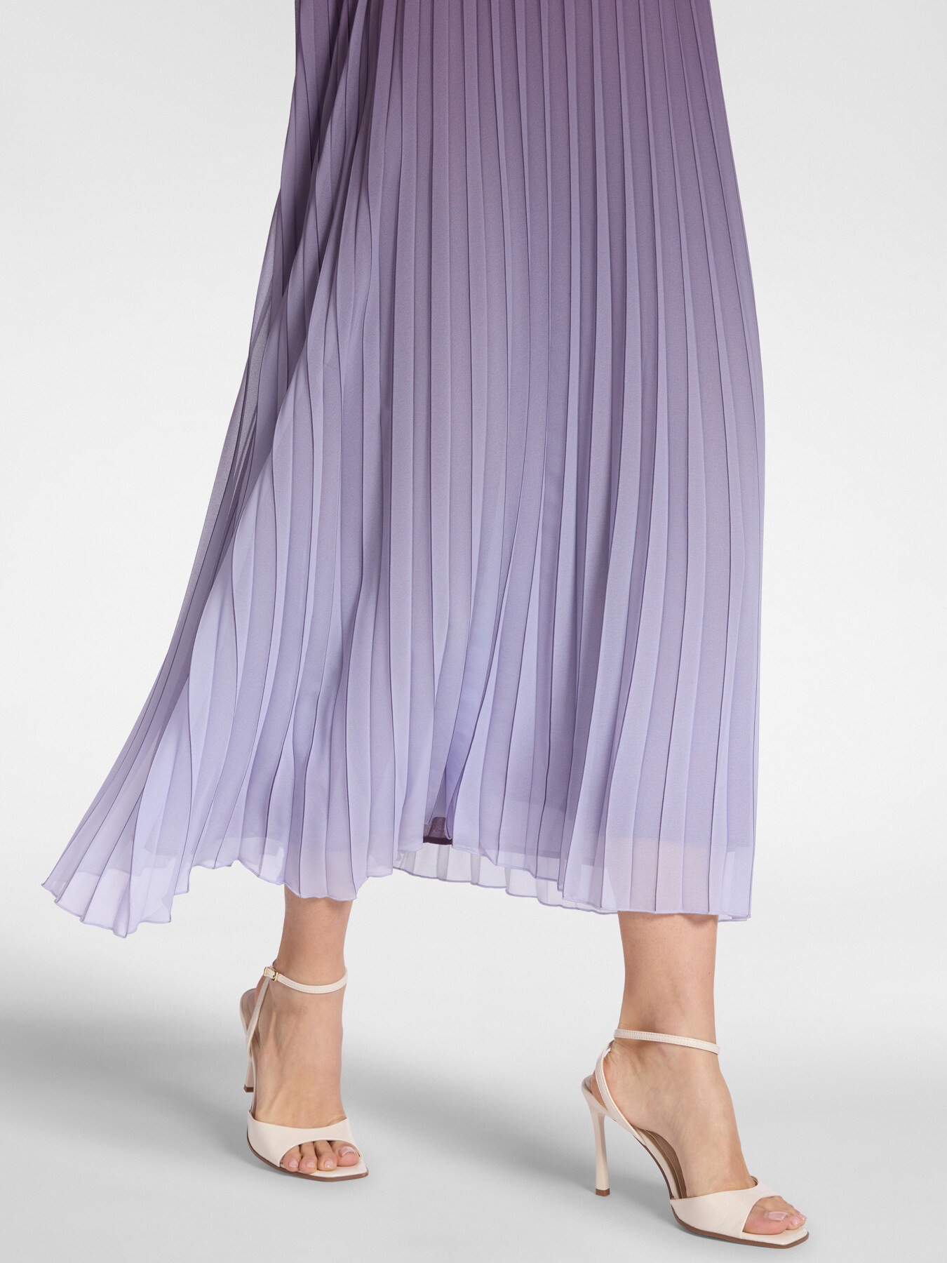Long pleated dress image number 3