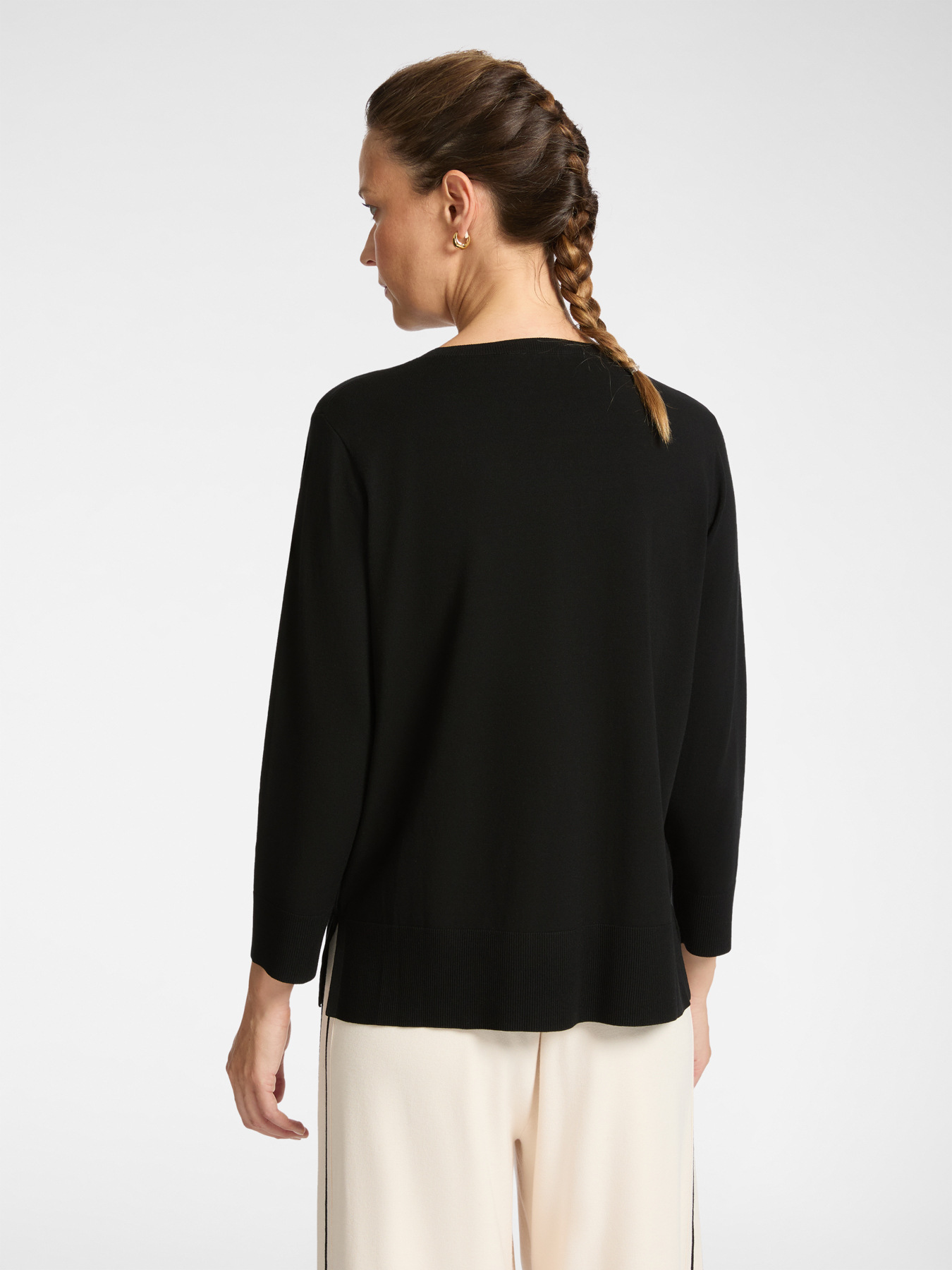 Su&eacute;ter esportivo de gola redonda image number 1