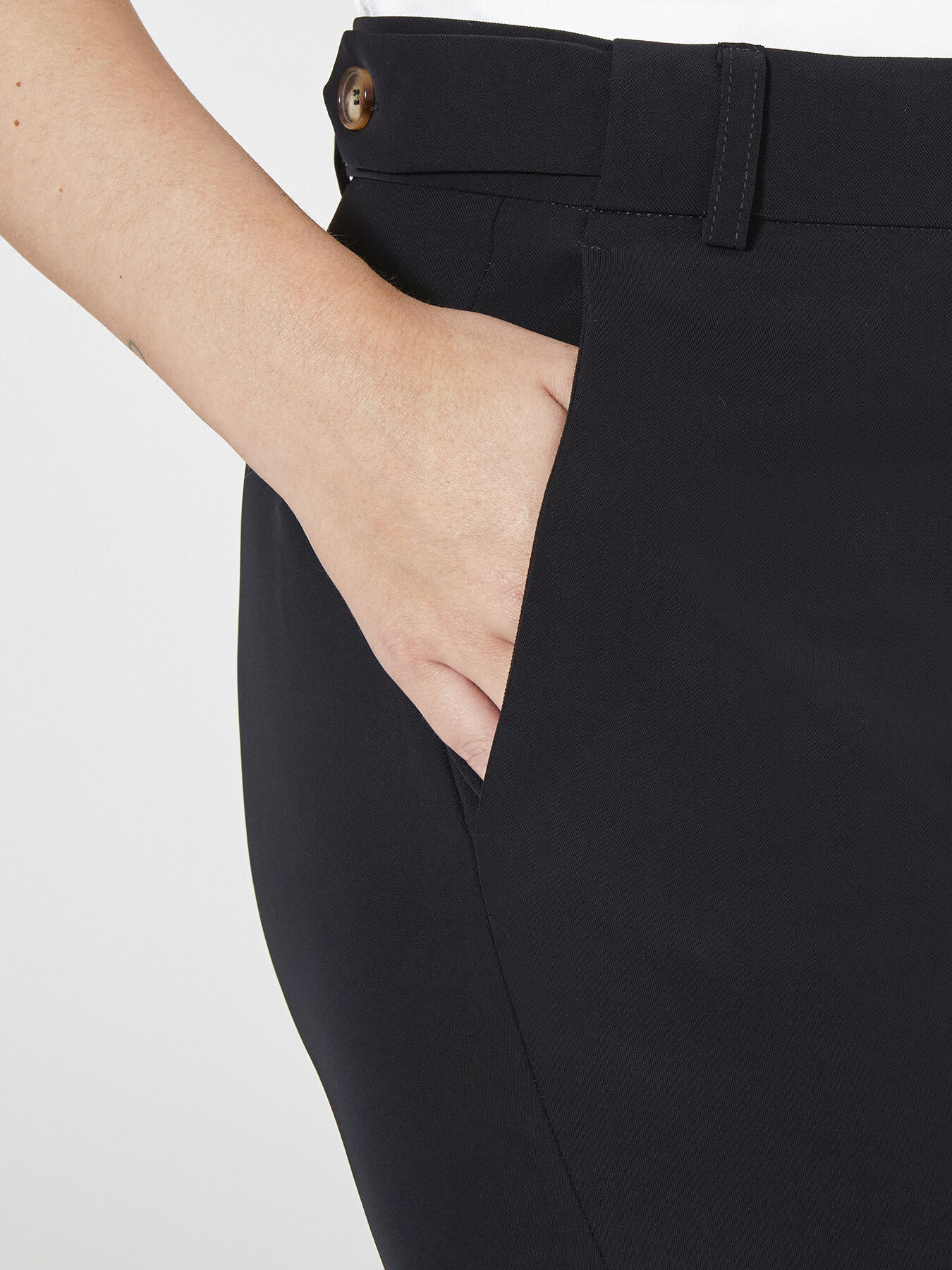 Pantalones anchos con tirantes ajustables image number 3